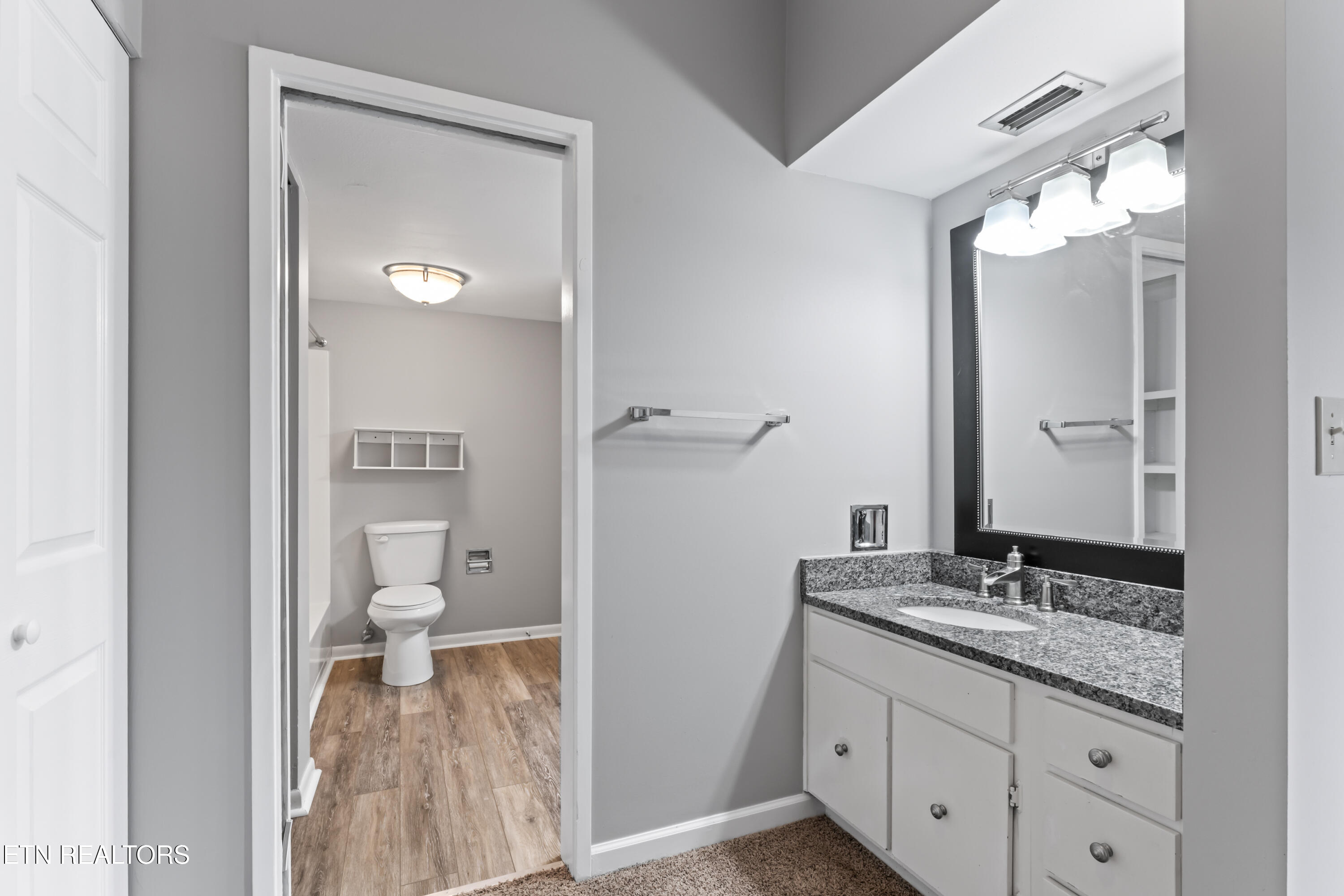 2020 Cherokee Bluff Drive Property Photo 18