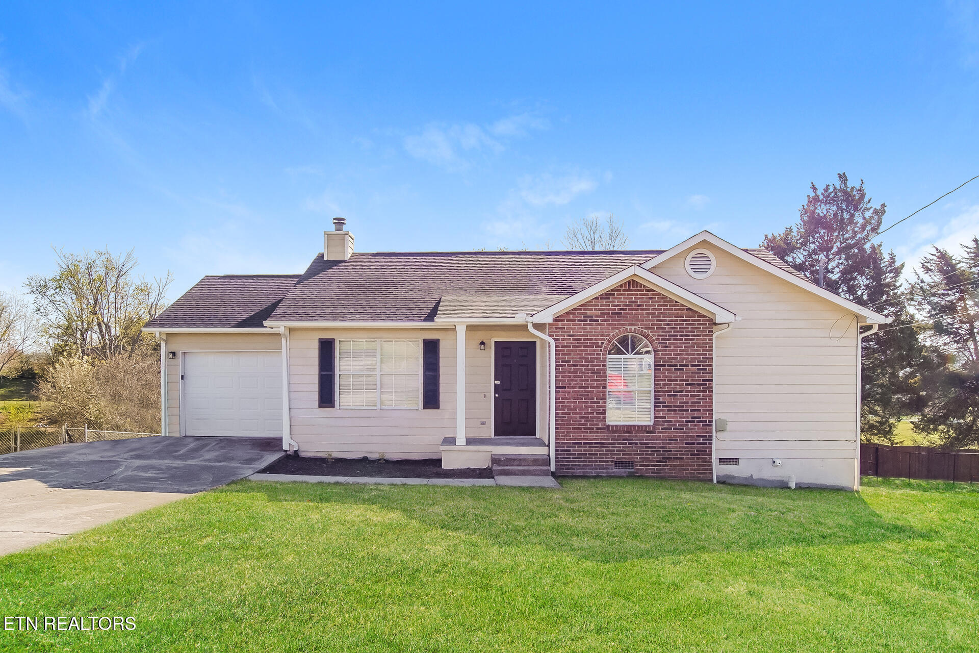 2600 Crestpark Rd Property Photo