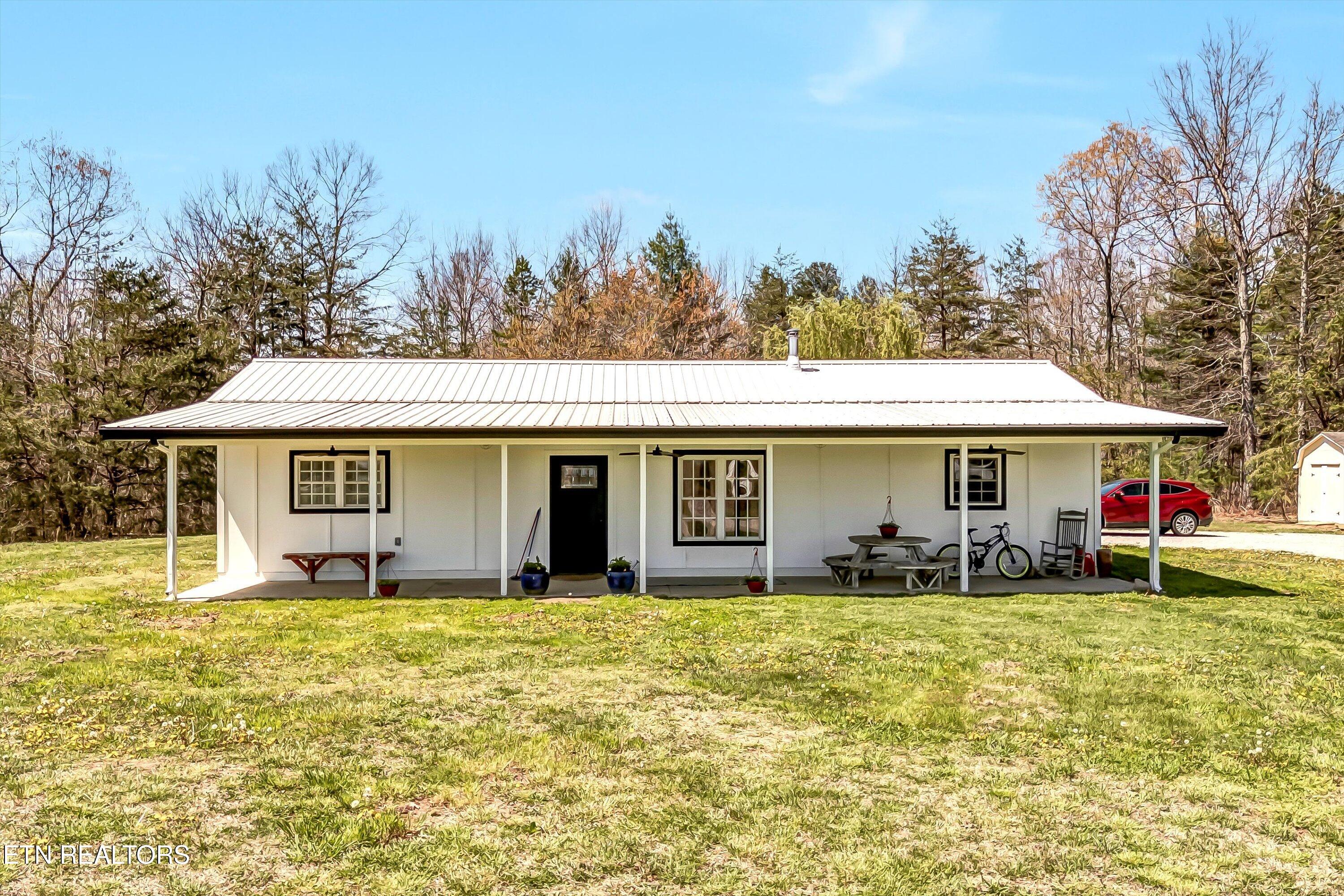 176 Old Collins Turnpike Property Photo