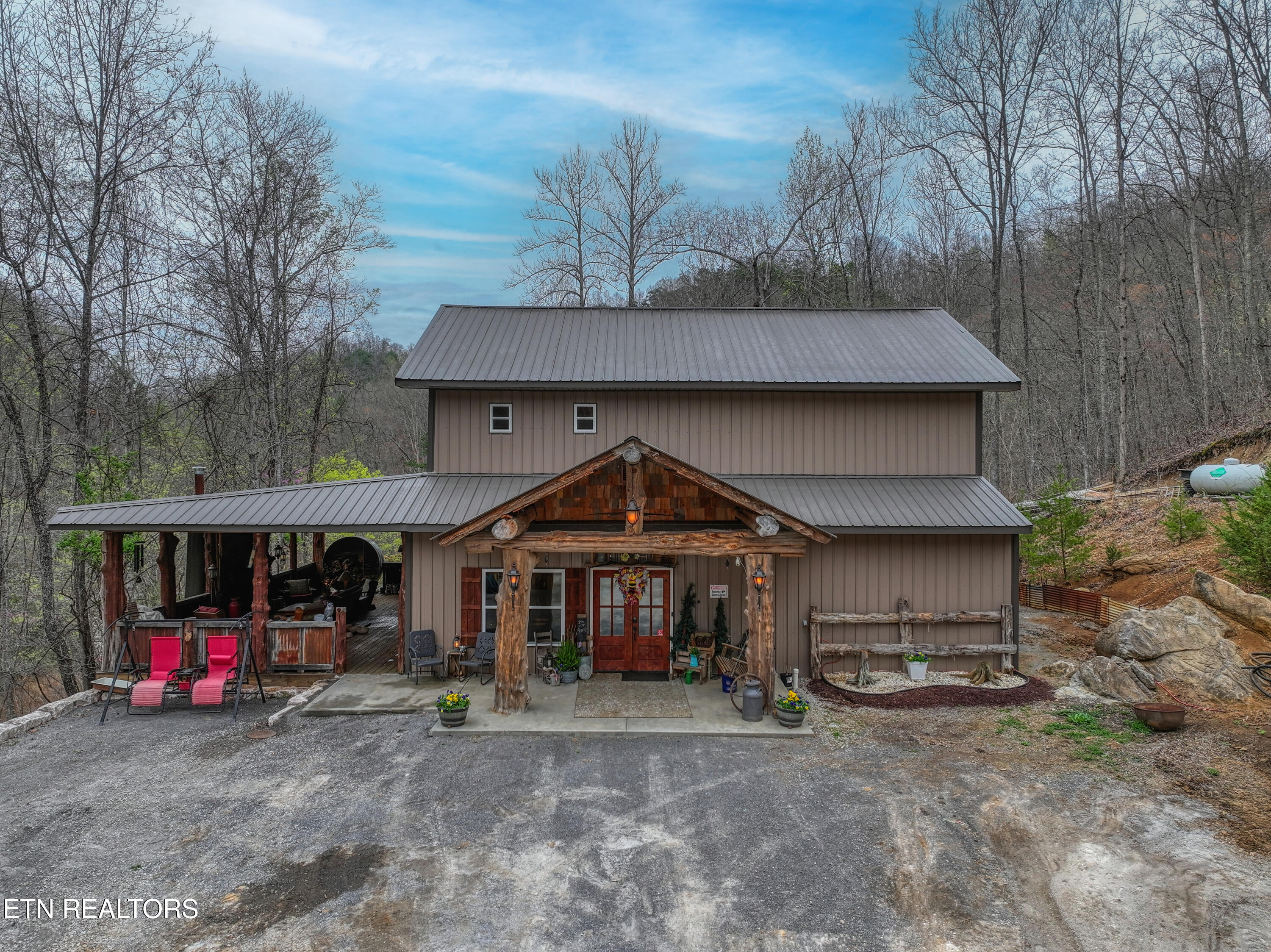 700 Damewood Hollow Rd Property Photo