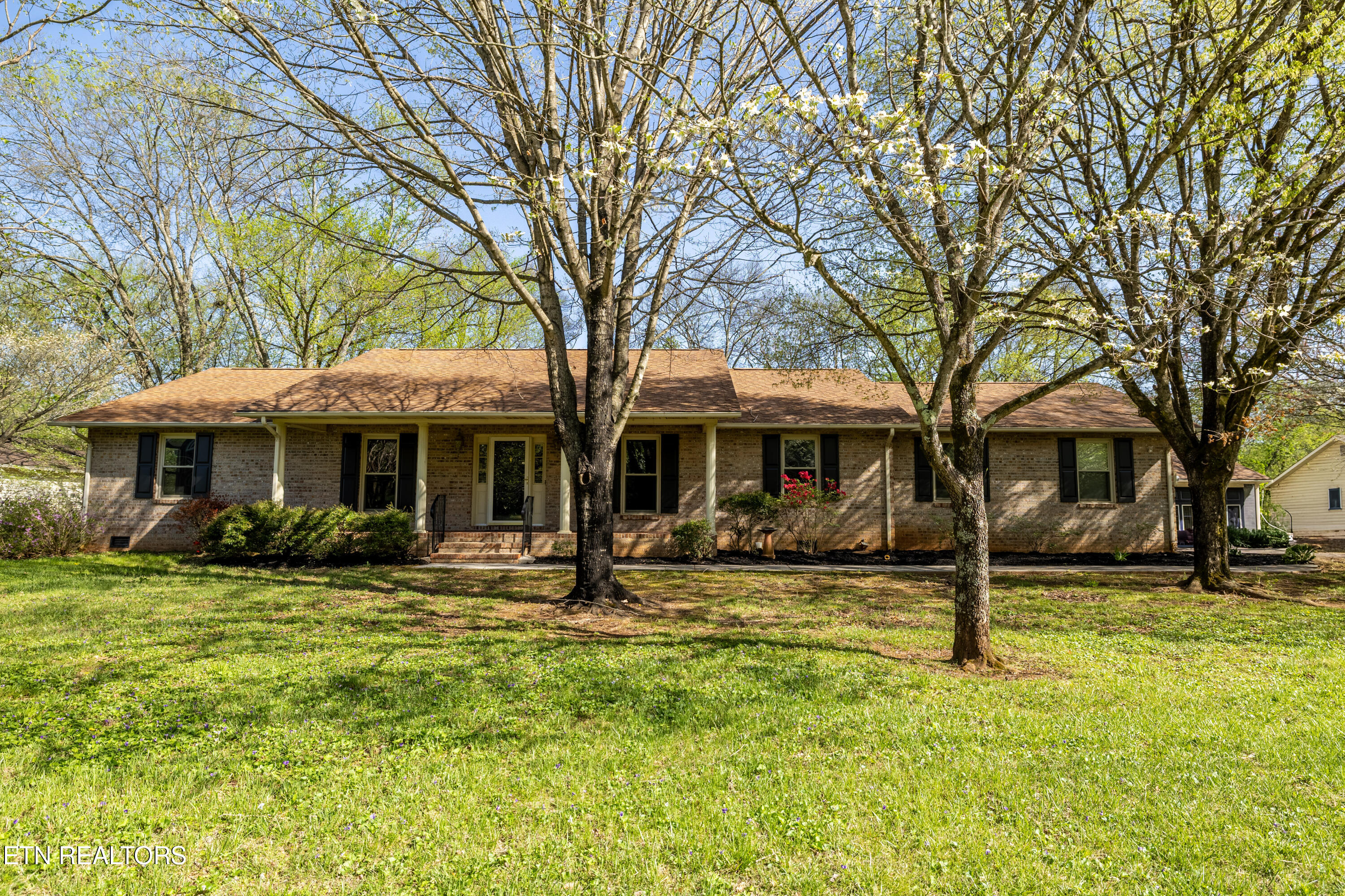 975 Vera Drive Property Photo