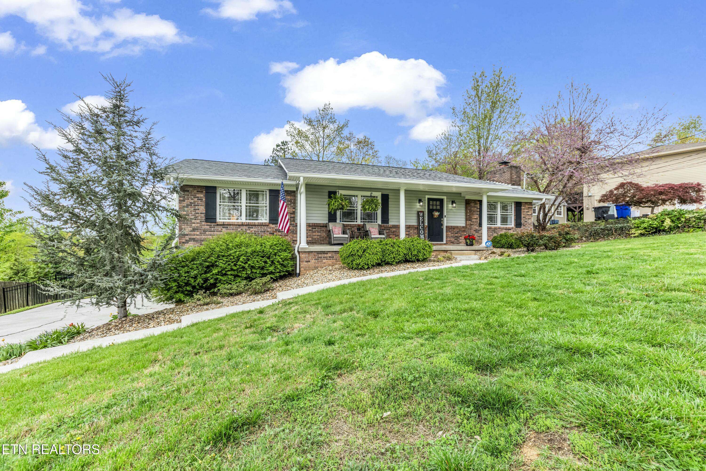 1425 S Courtney Oak Lane Property Photo