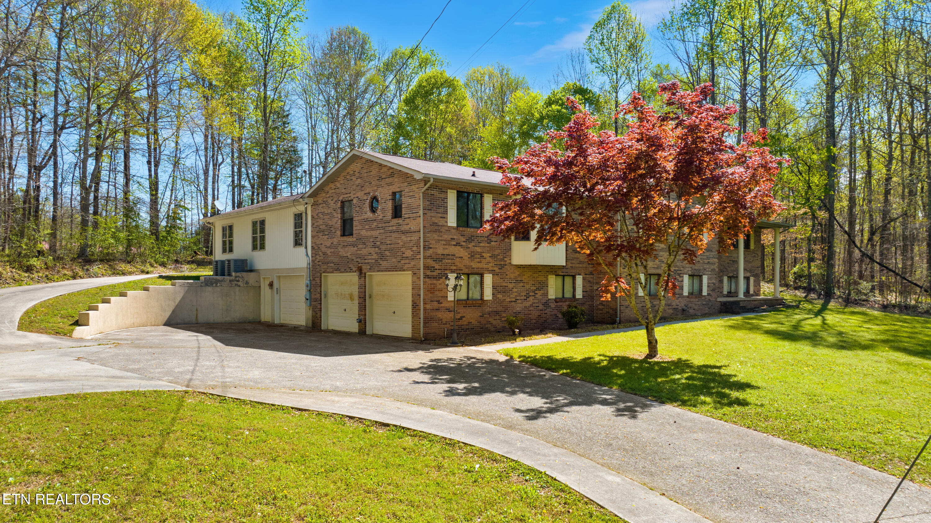 1502 Donna Drive Property Photo 2