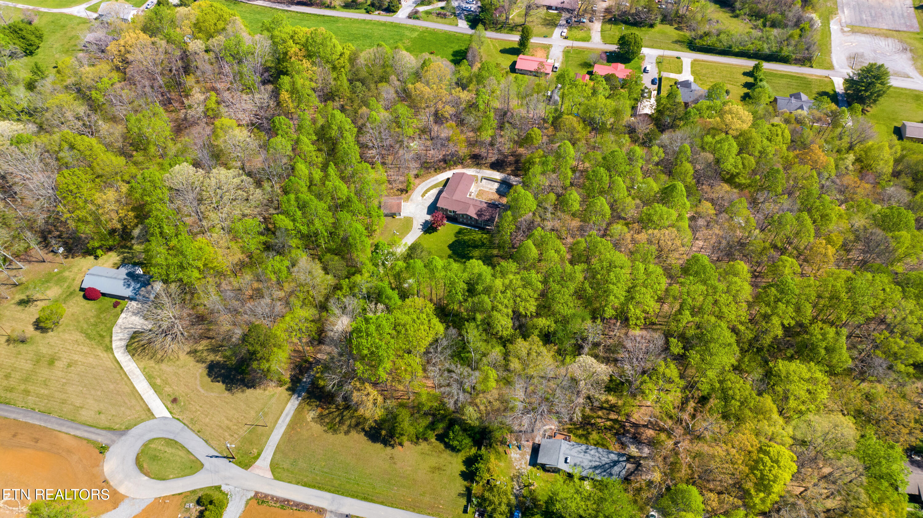 1502 Donna Drive Property Photo 4