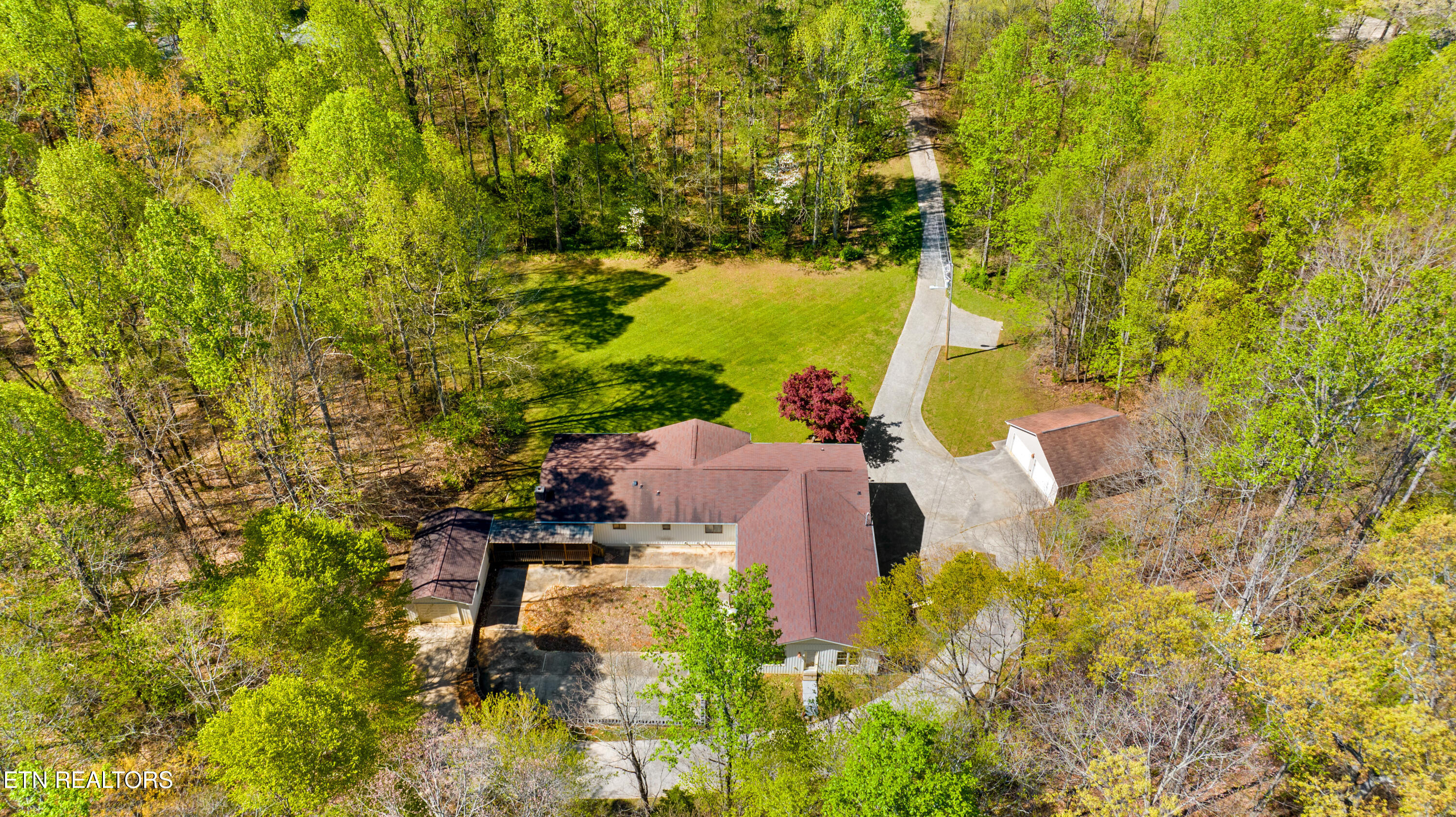 1502 Donna Drive Property Photo 5