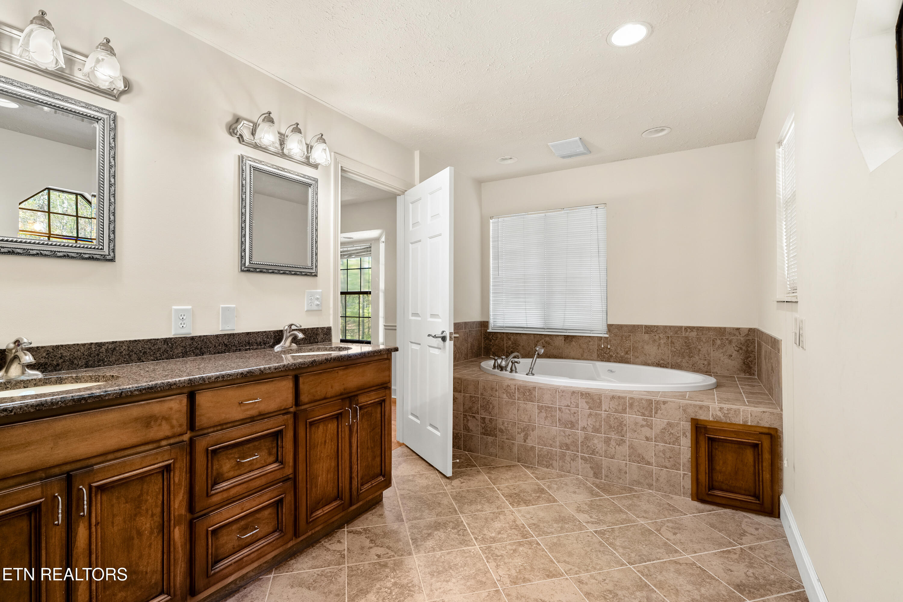 1502 Donna Drive Property Photo 27