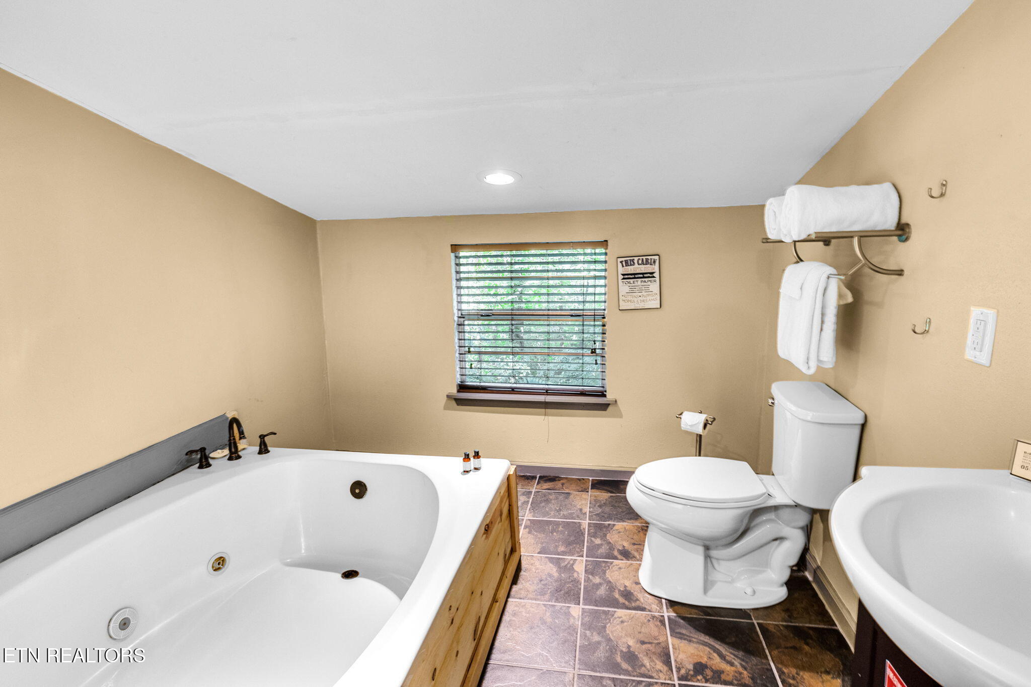 2263-2263 Lones Branch Lane Property Photo 29
