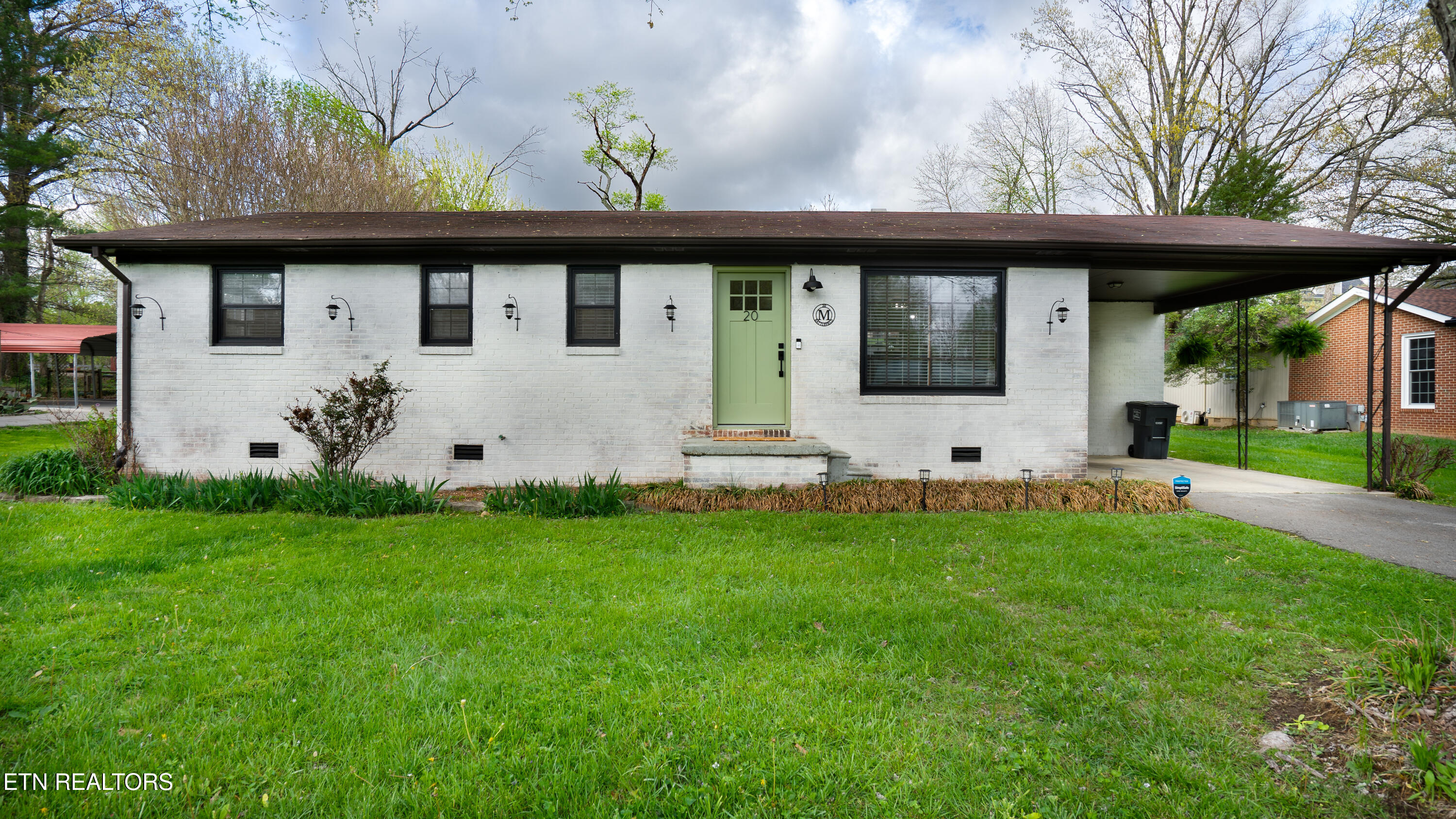 20 Battlefield Rd Property Photo
