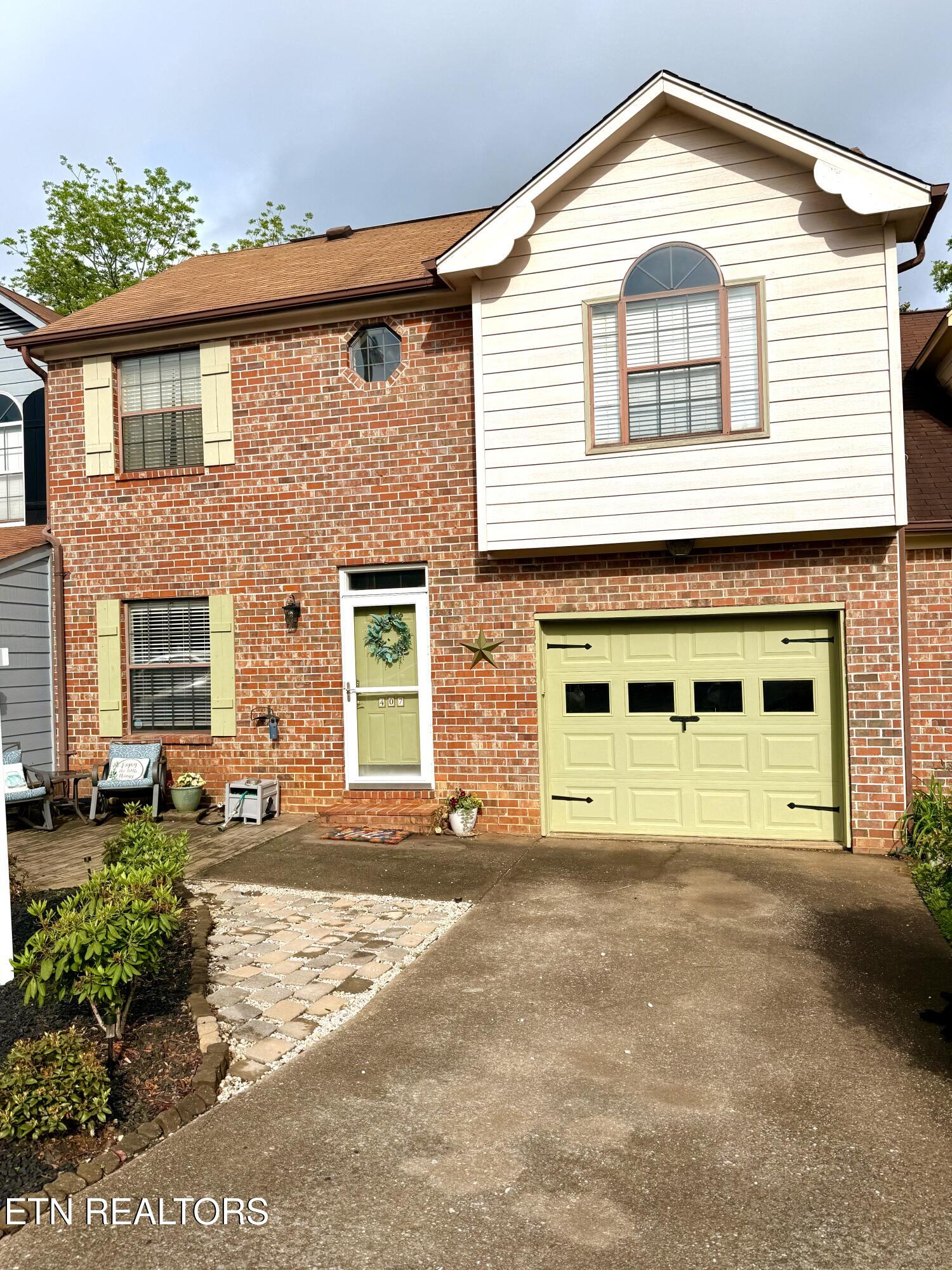 407 Bayberry Terrace Property Photo