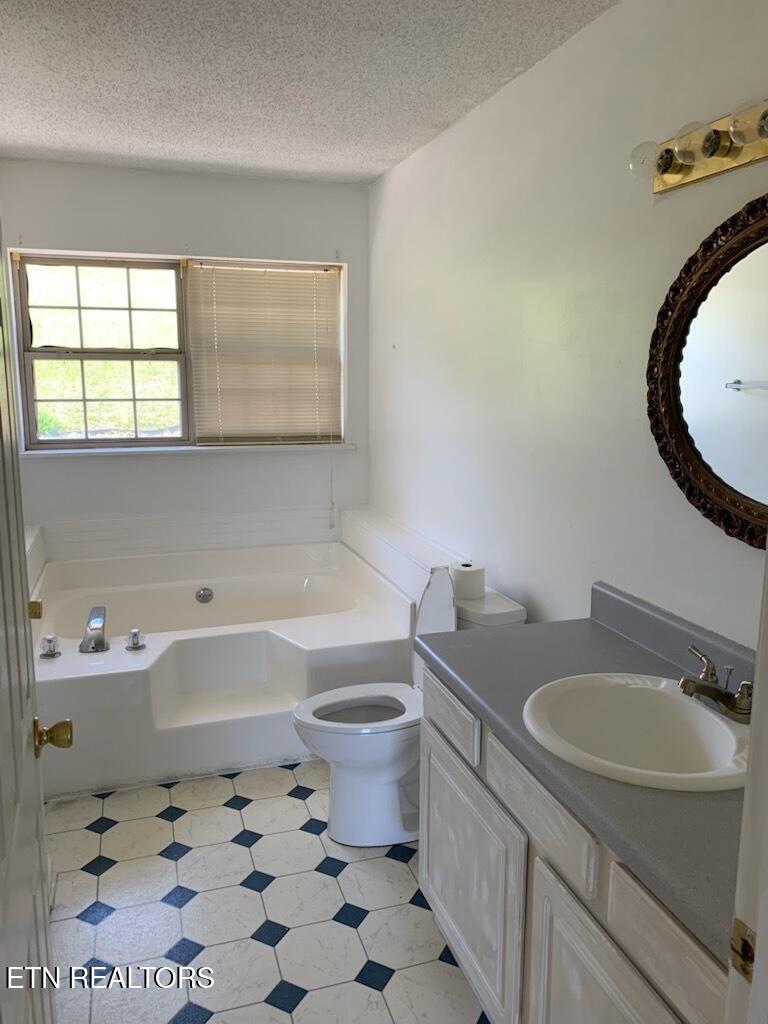 129 Norfolk Circle Property Photo 17