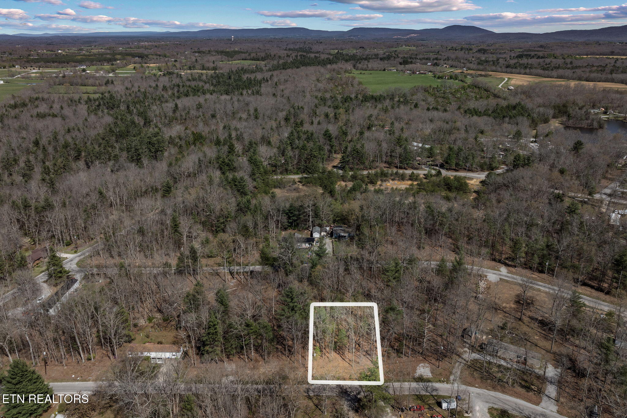 6054 Loch Loosa Drive Property Photo