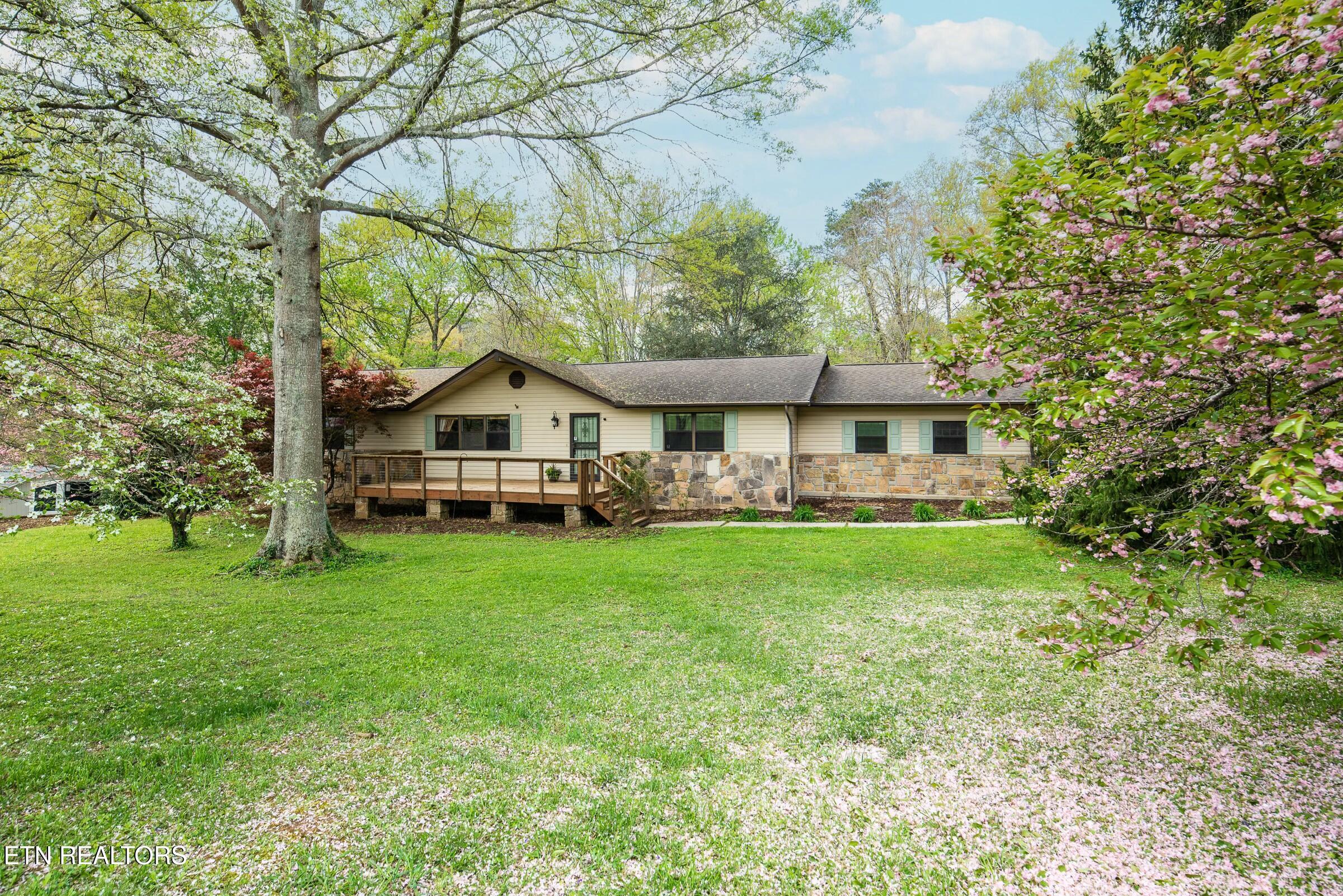 7625 Goddard Rd Property Photo