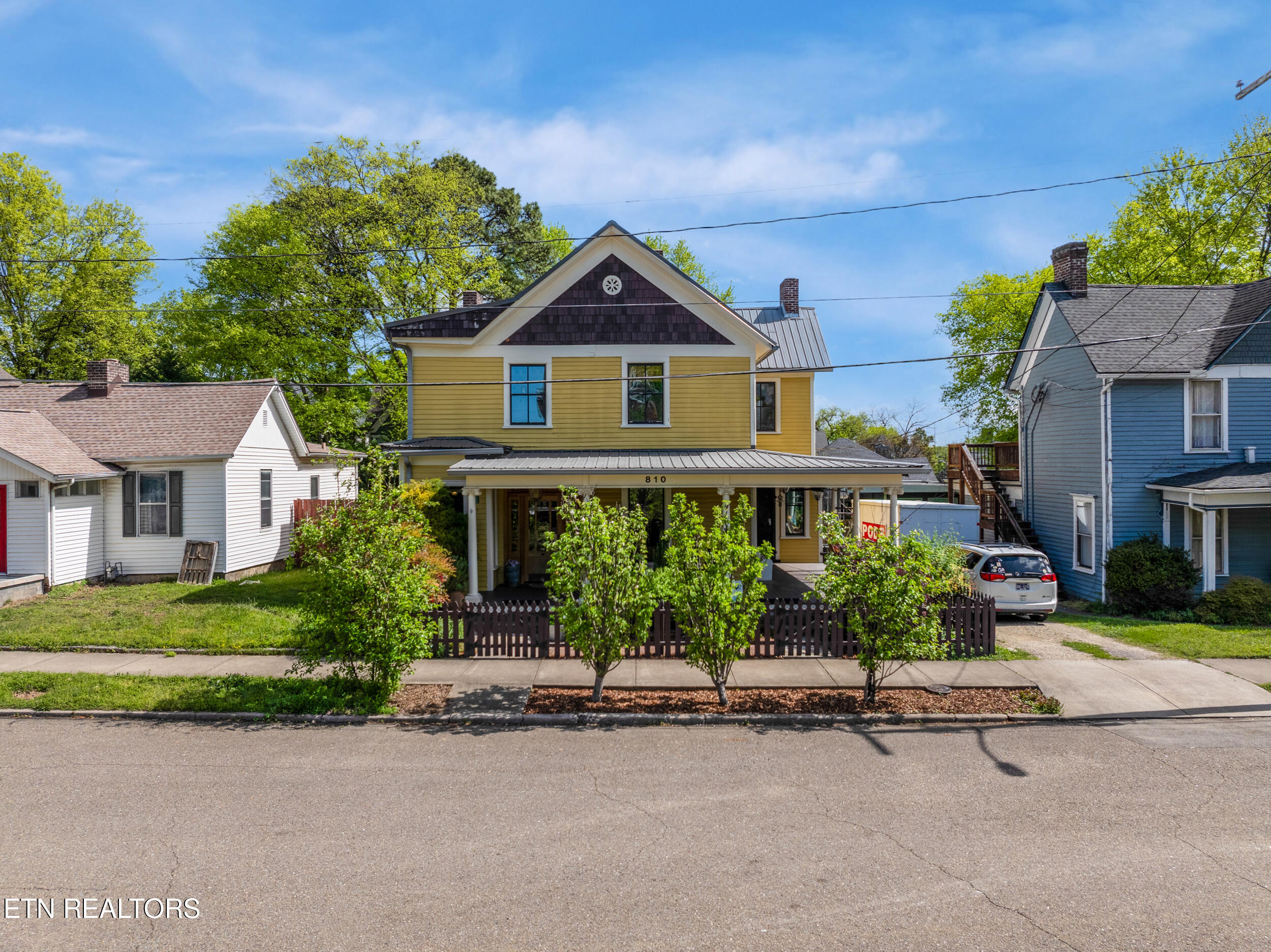 810 Deery St Property Photo