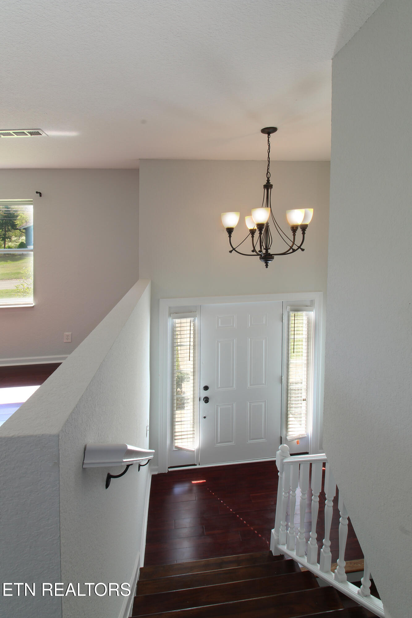 9040 Shallowford Rd Property Photo 8