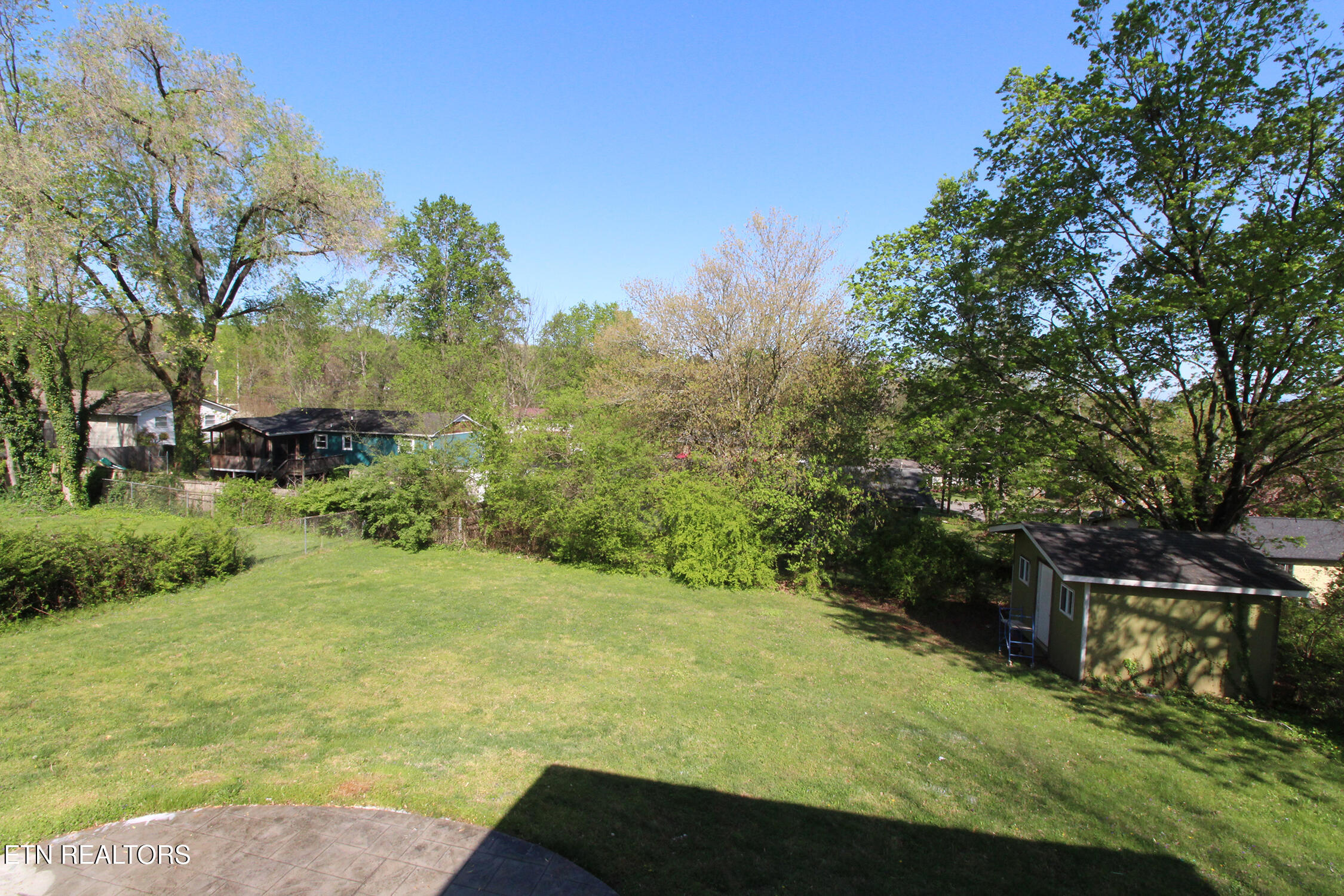 9040 Shallowford Rd Property Photo 24