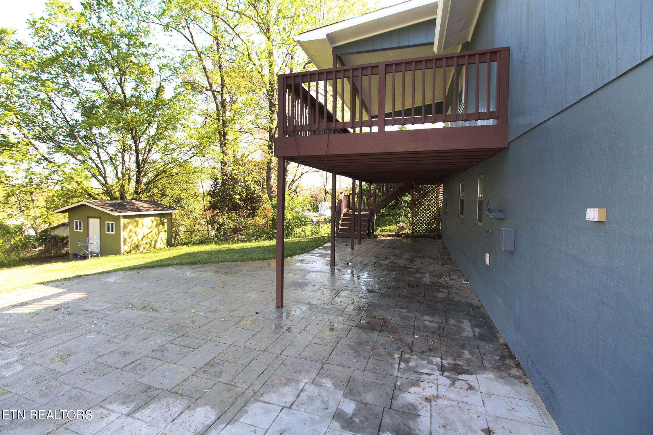 9040 Shallowford Rd Property Photo 32