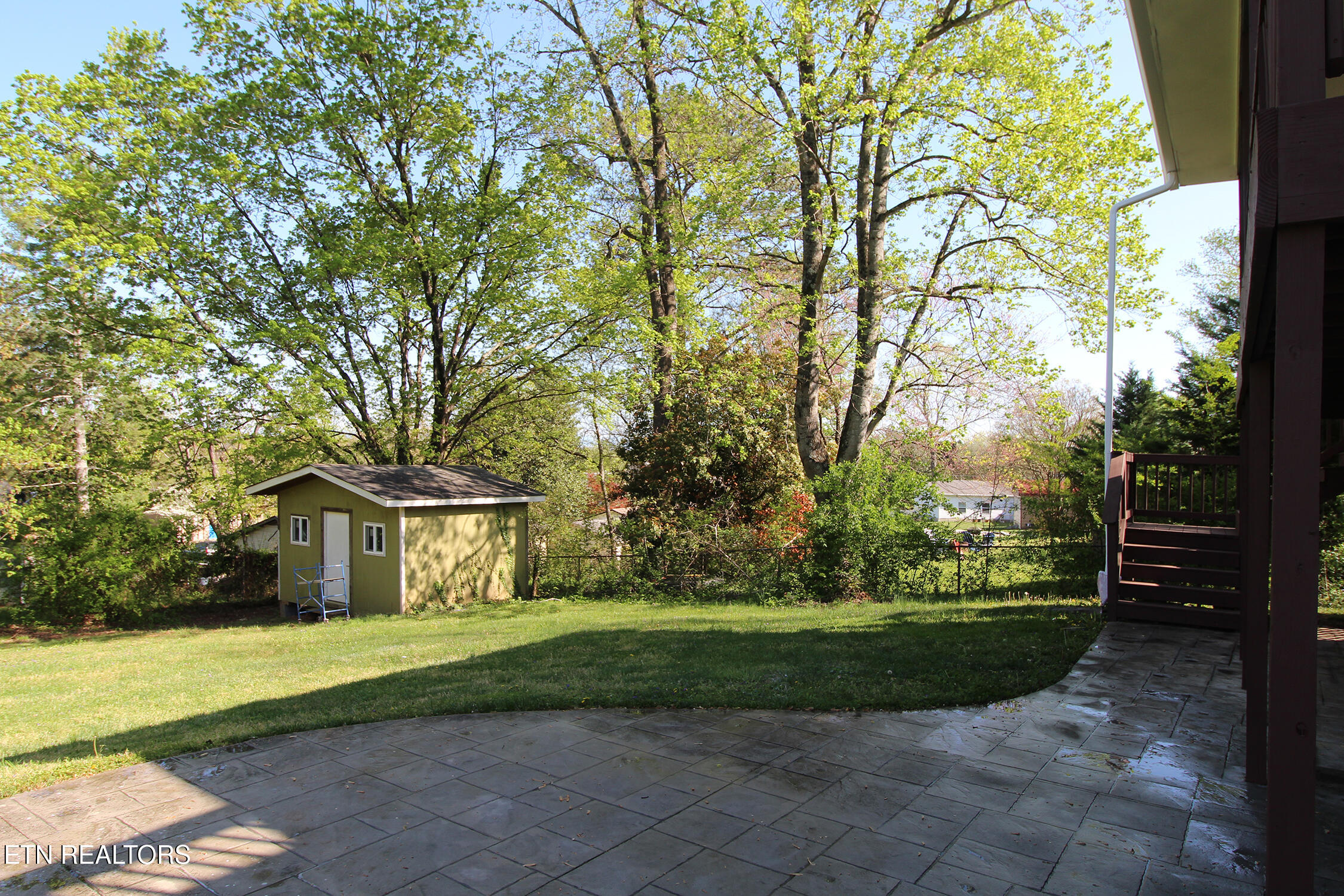 9040 Shallowford Rd Property Photo 34