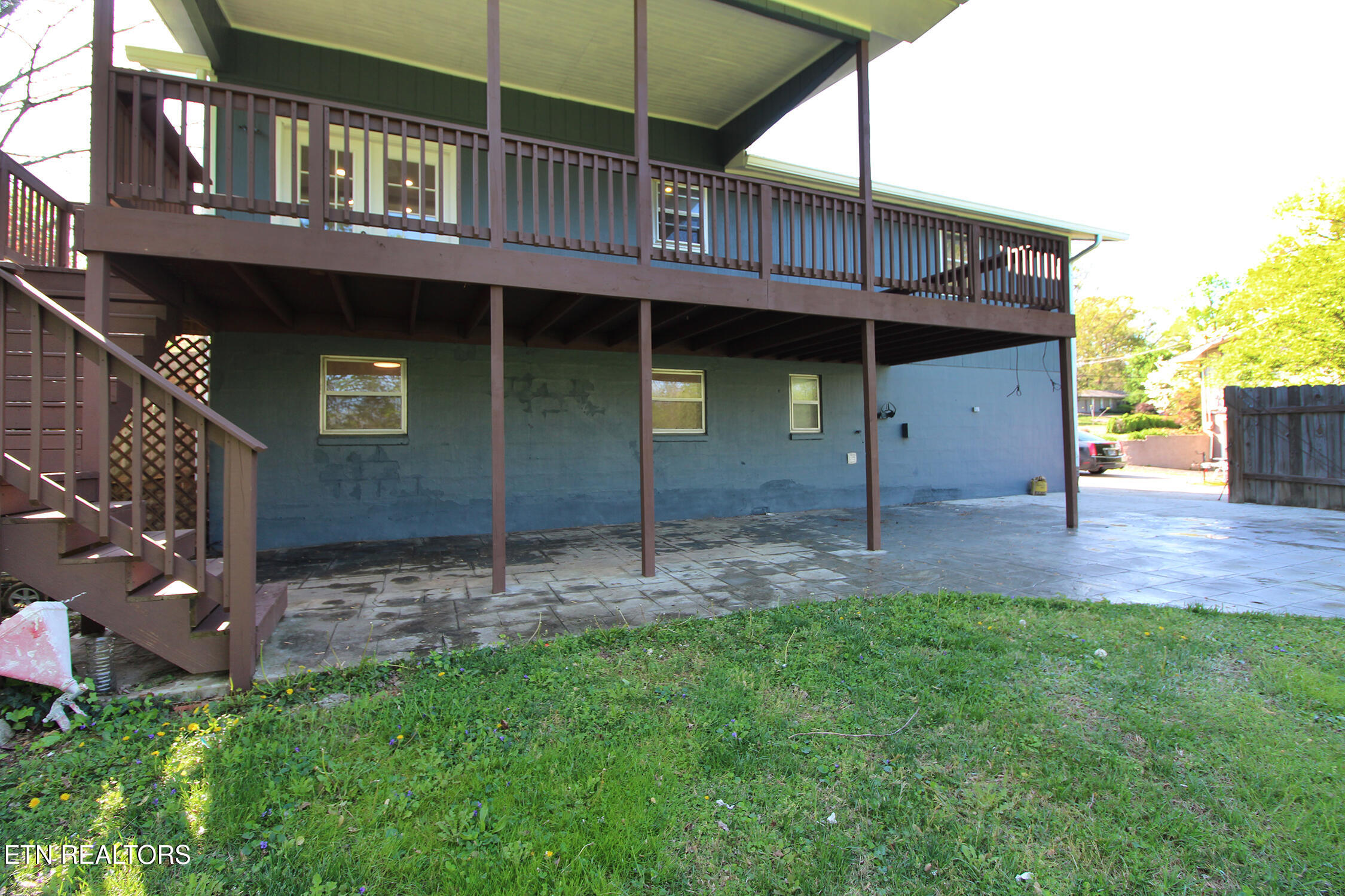 9040 Shallowford Rd Property Photo 35