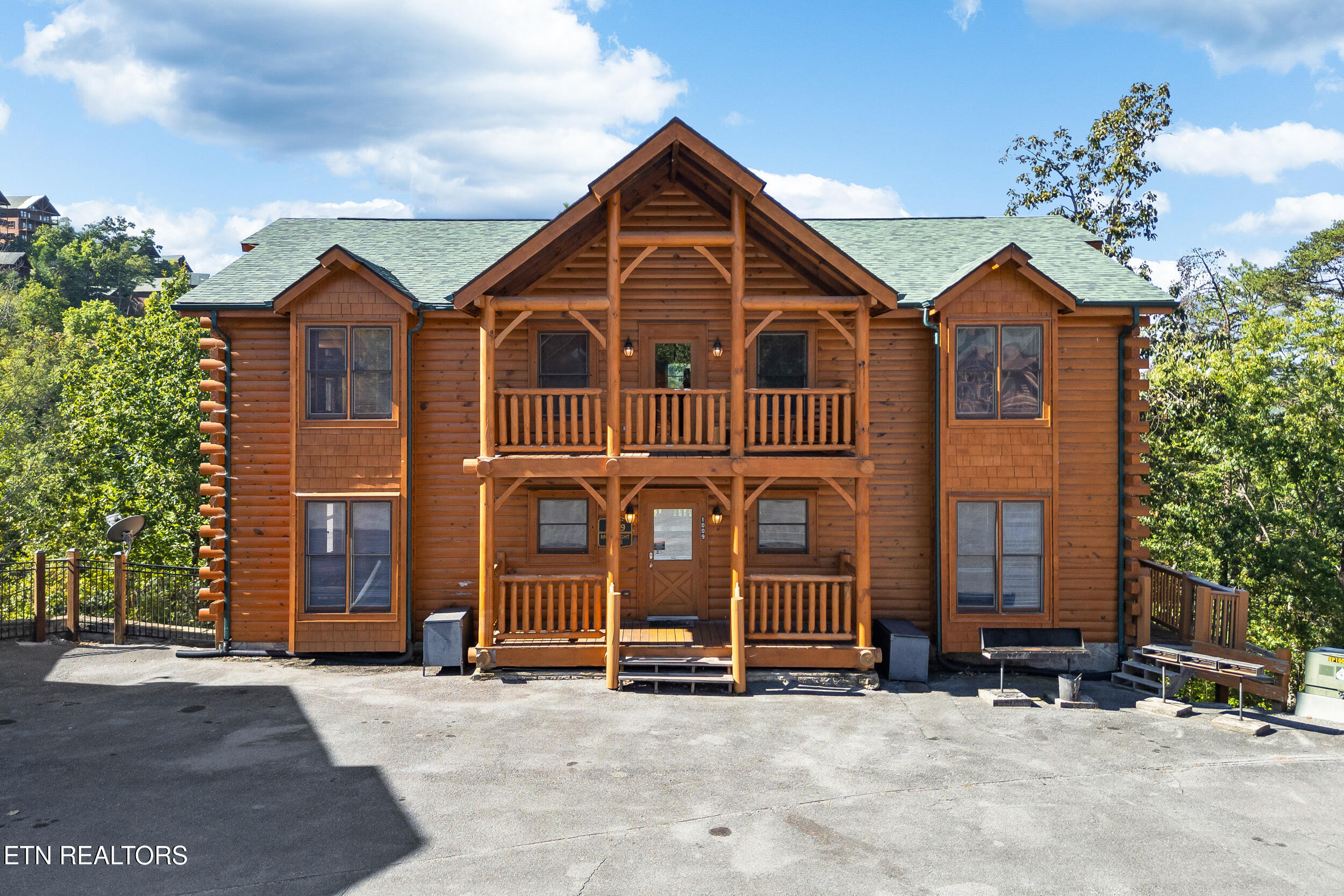 1009 Cricket Wood Way Property Photo