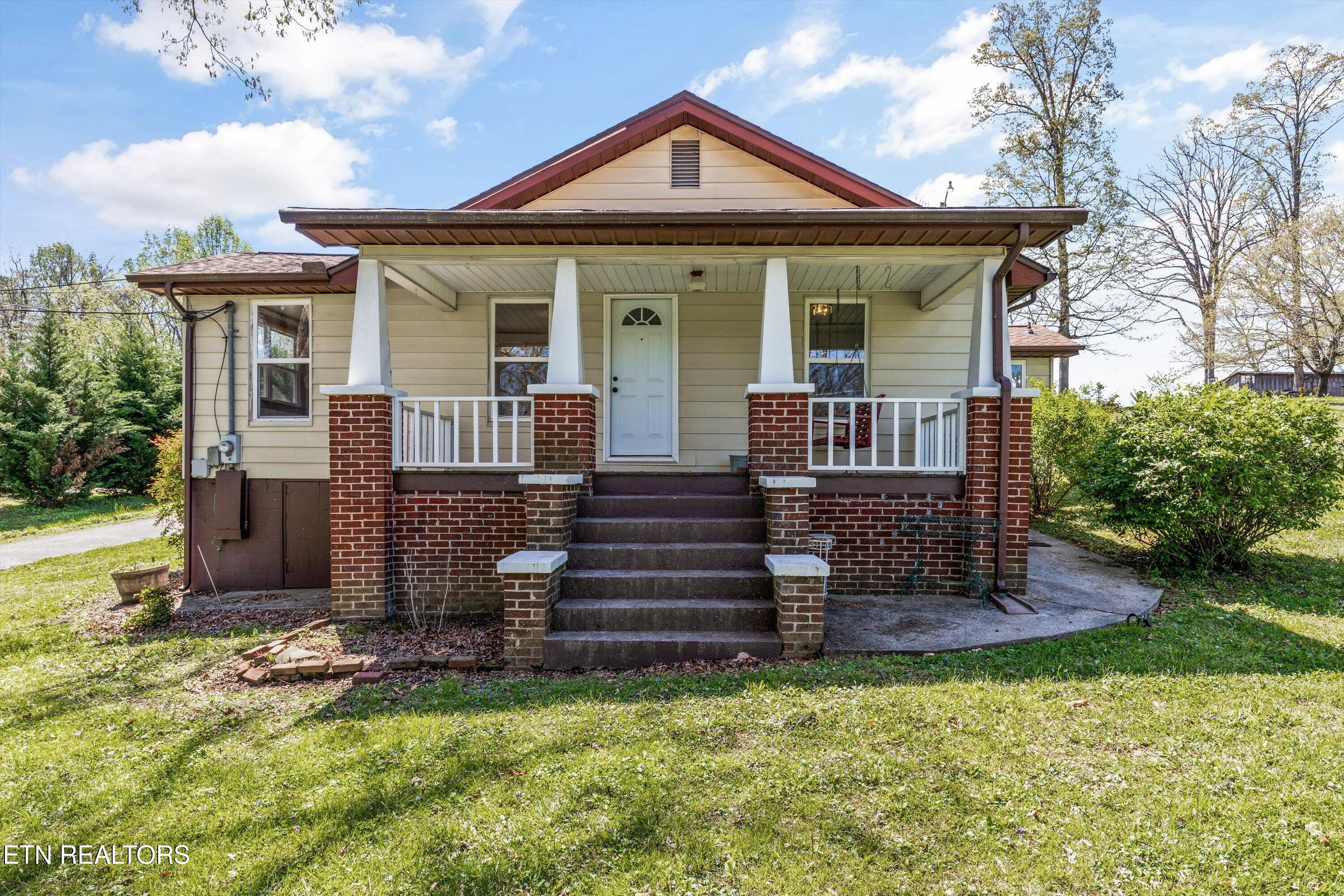 7706 Grove Lane Property Photo