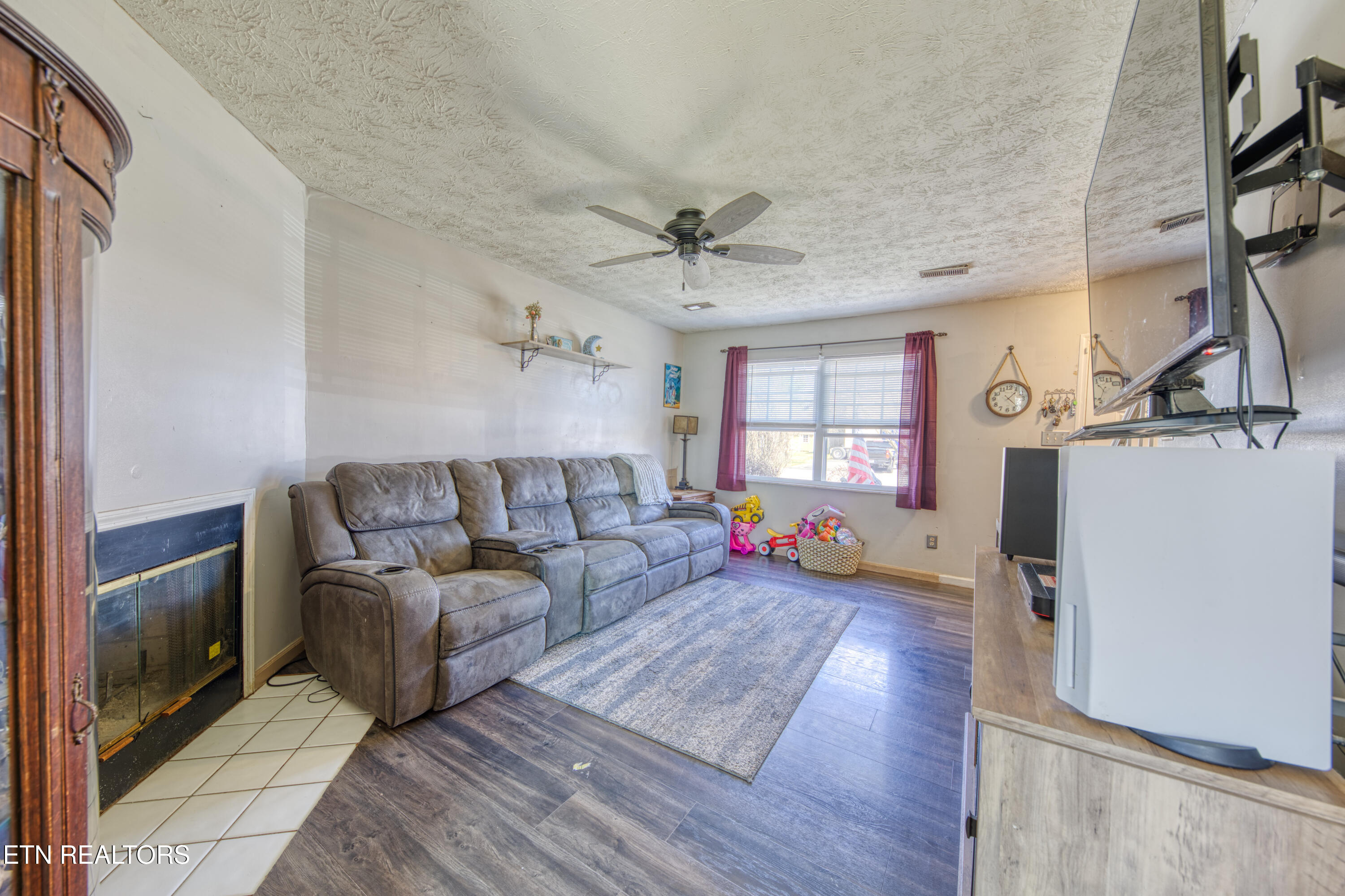 7624 Camden Rd Property Photo 5