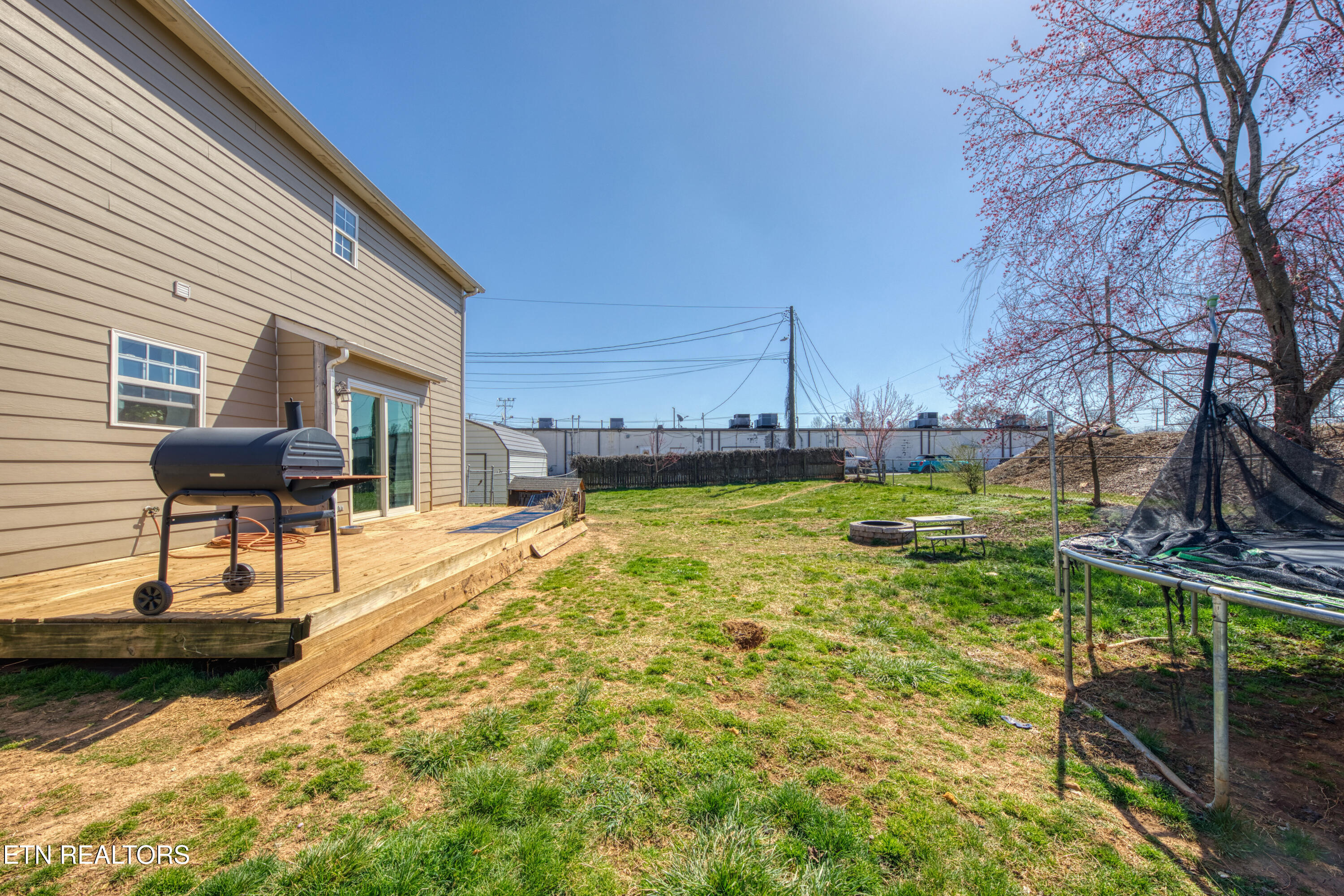 7624 Camden Rd Property Photo 13