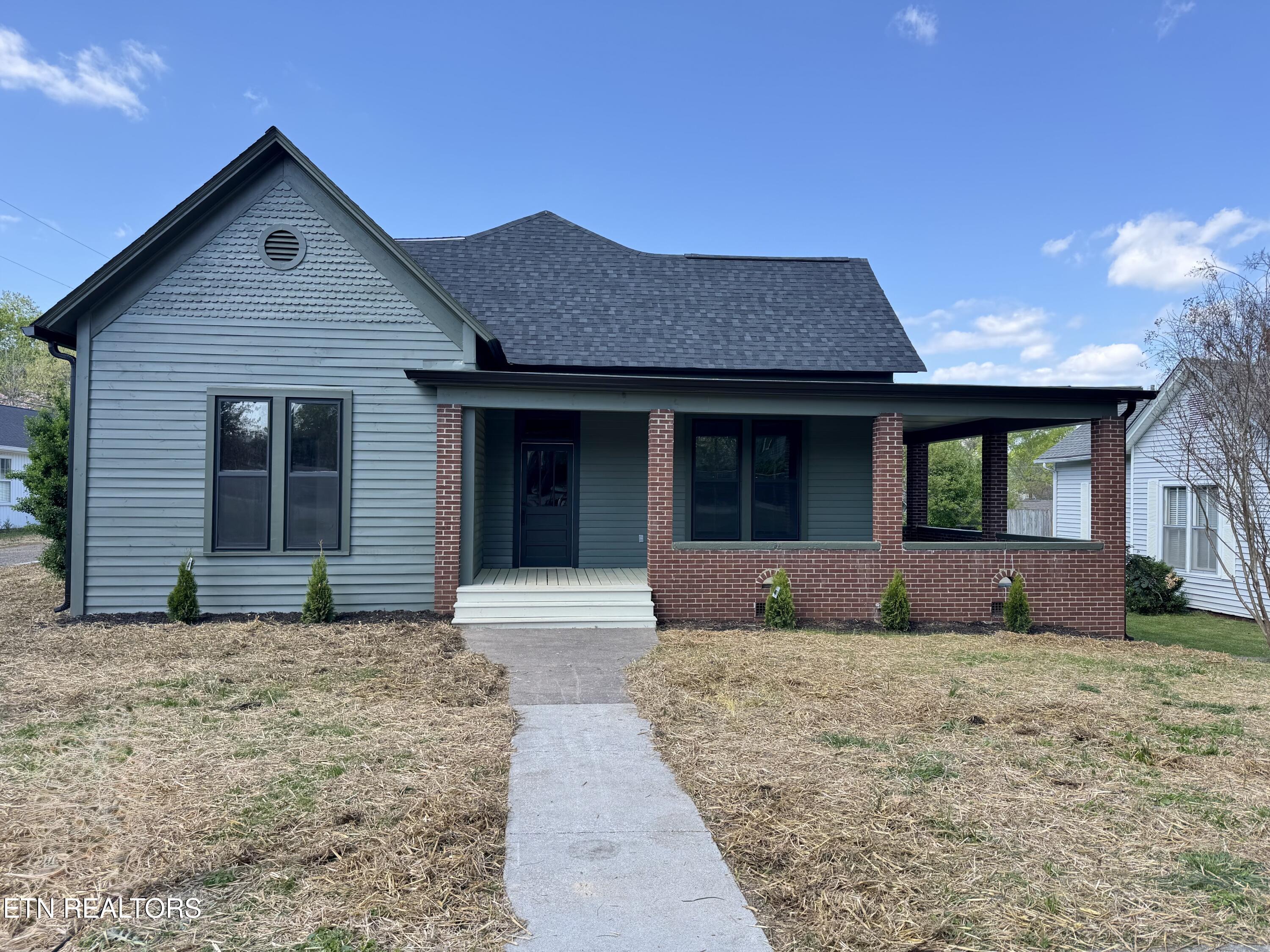 304 Broad St Property Photo