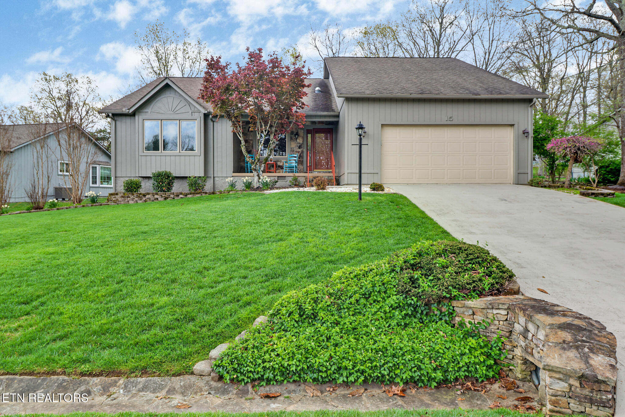 15 Kingsboro Lane Property Photo