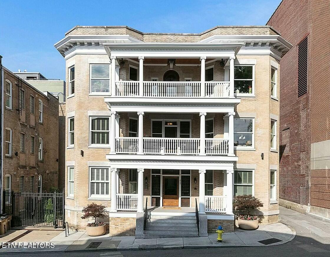 615 State St Property Photo