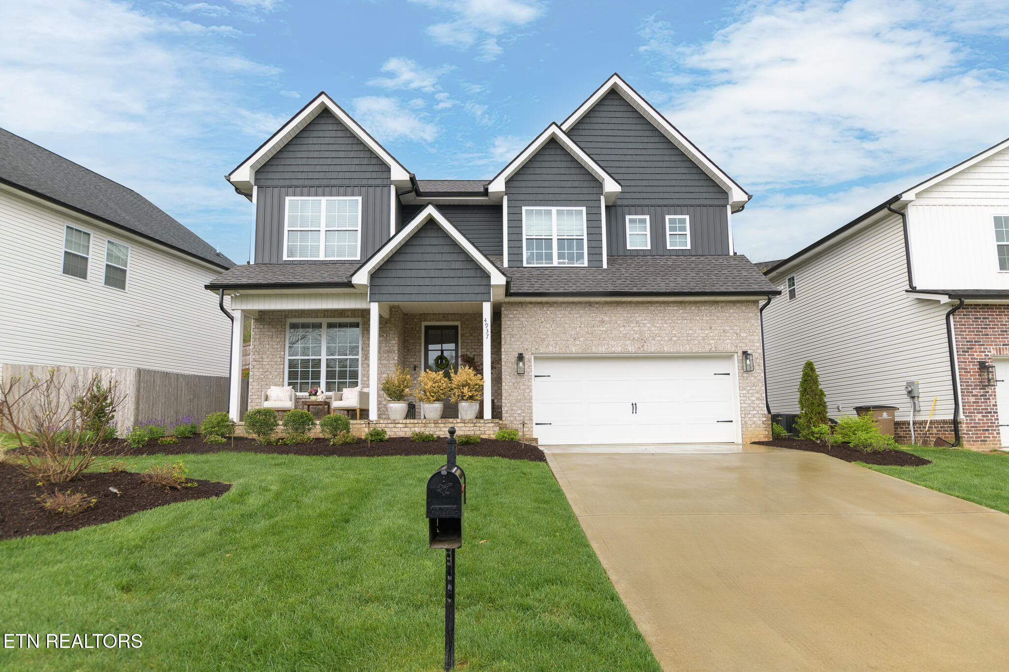 4937 Creek Bank Drive Property Photo
