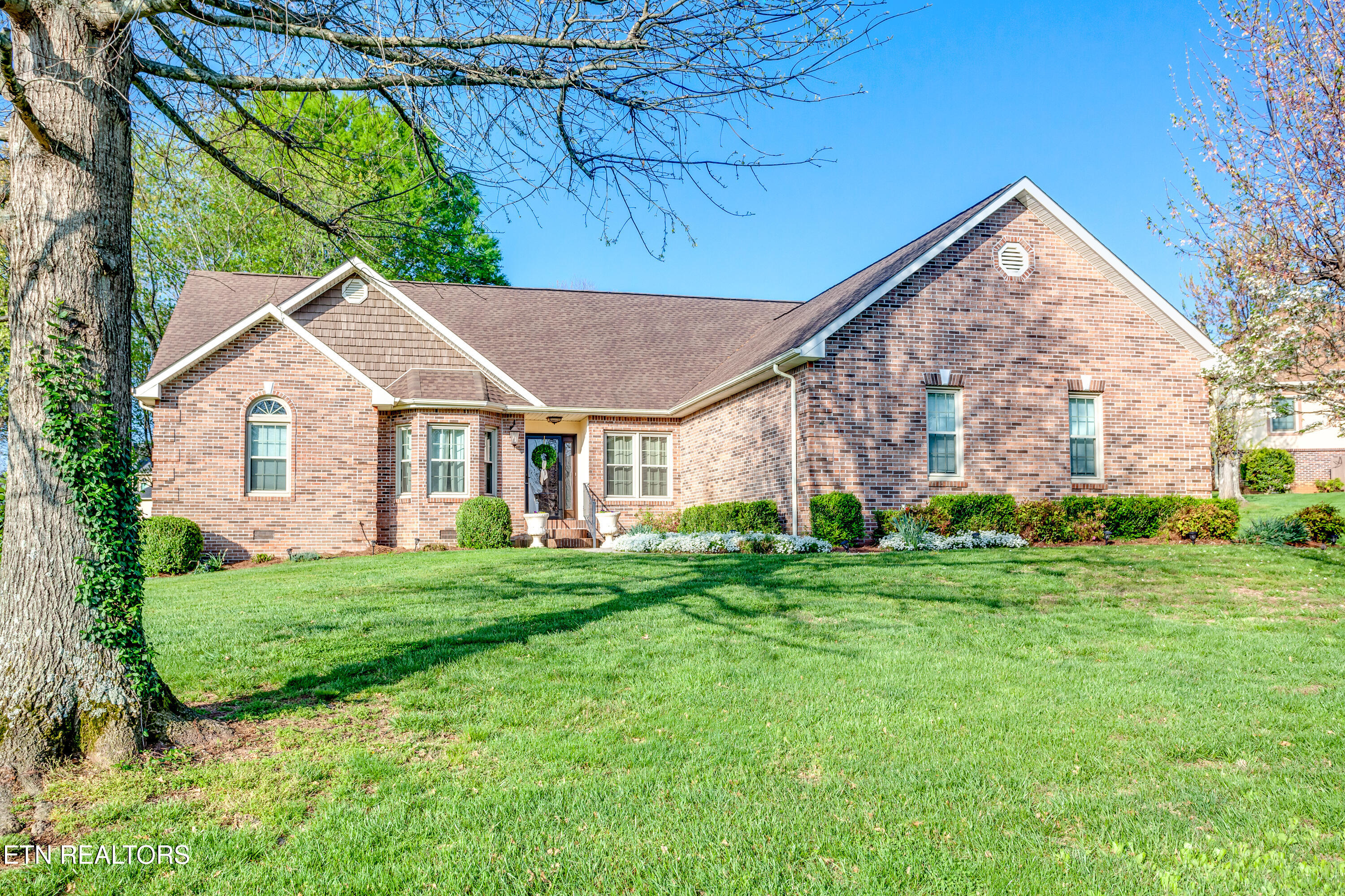 5605 Glenlyn Drive Property Photo