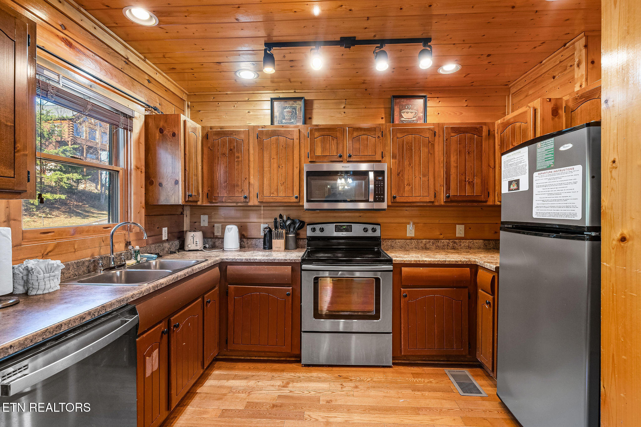 3014 Hickory Lodge Drive Property Photo 11