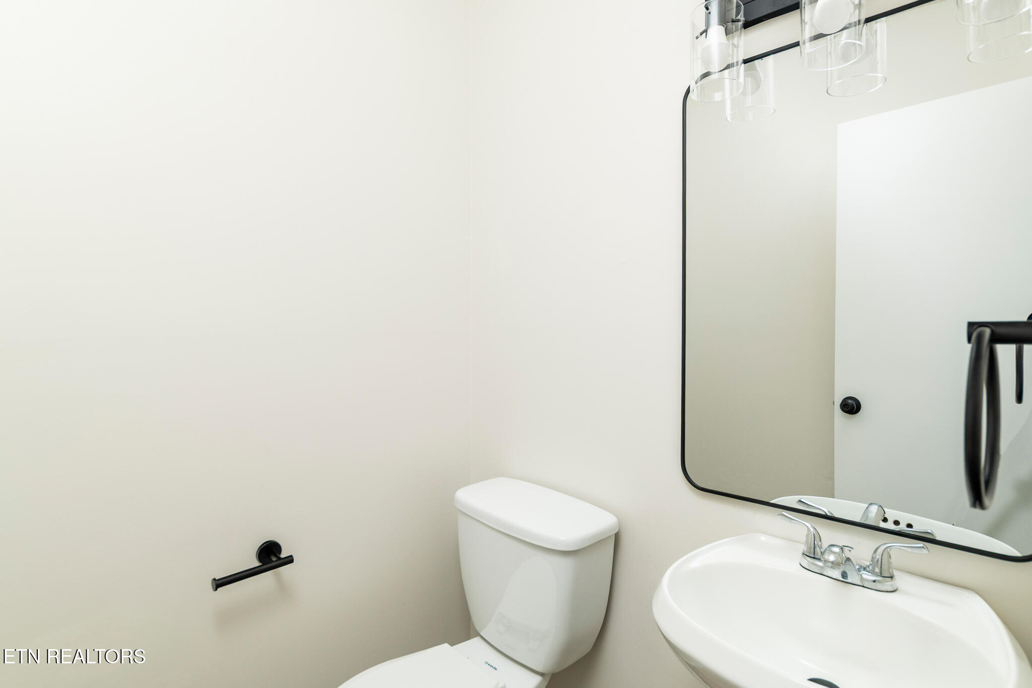 1213 Crest Brook Drive Property Photo 11