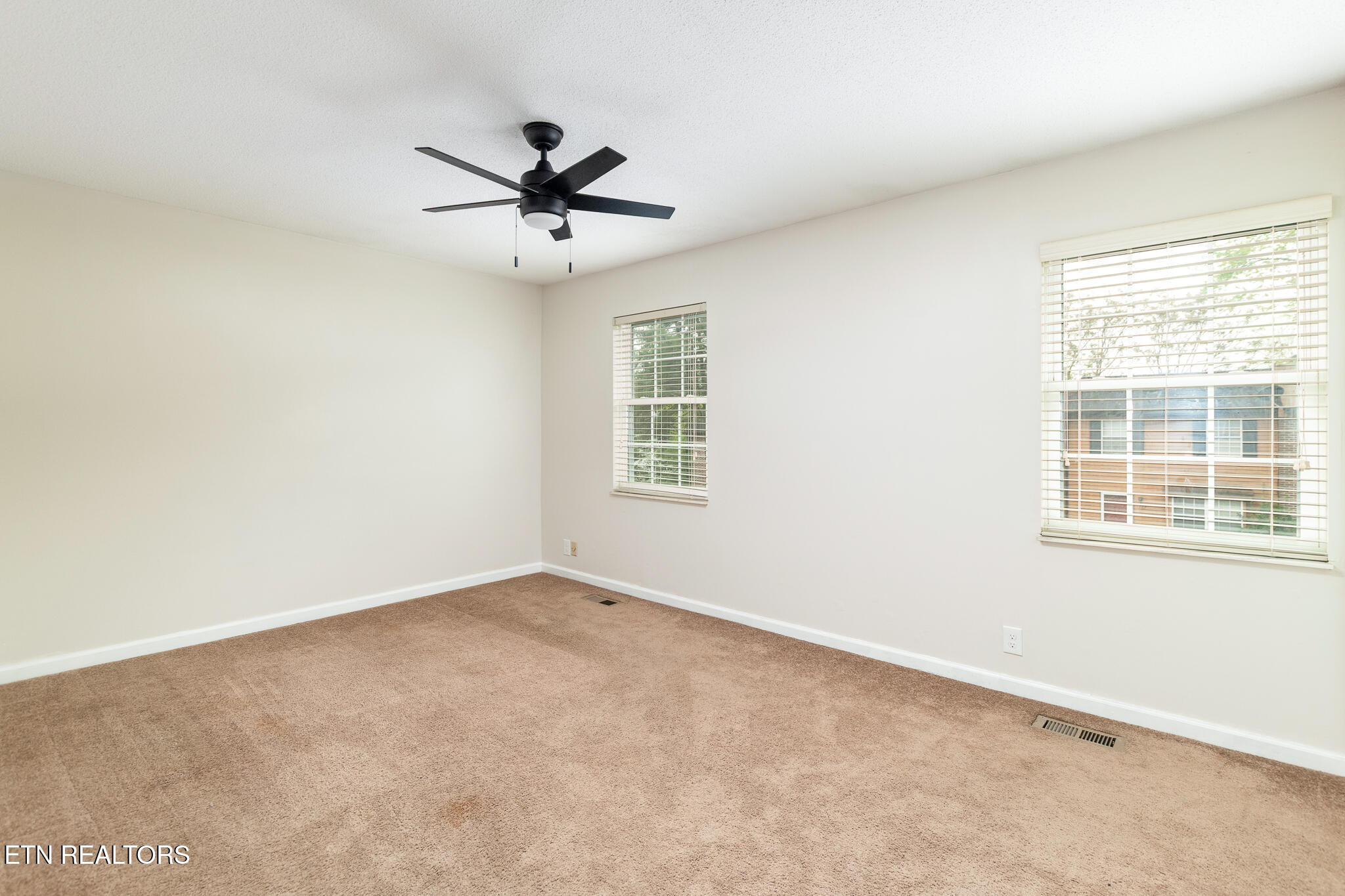 1213 Crest Brook Drive Property Photo 12