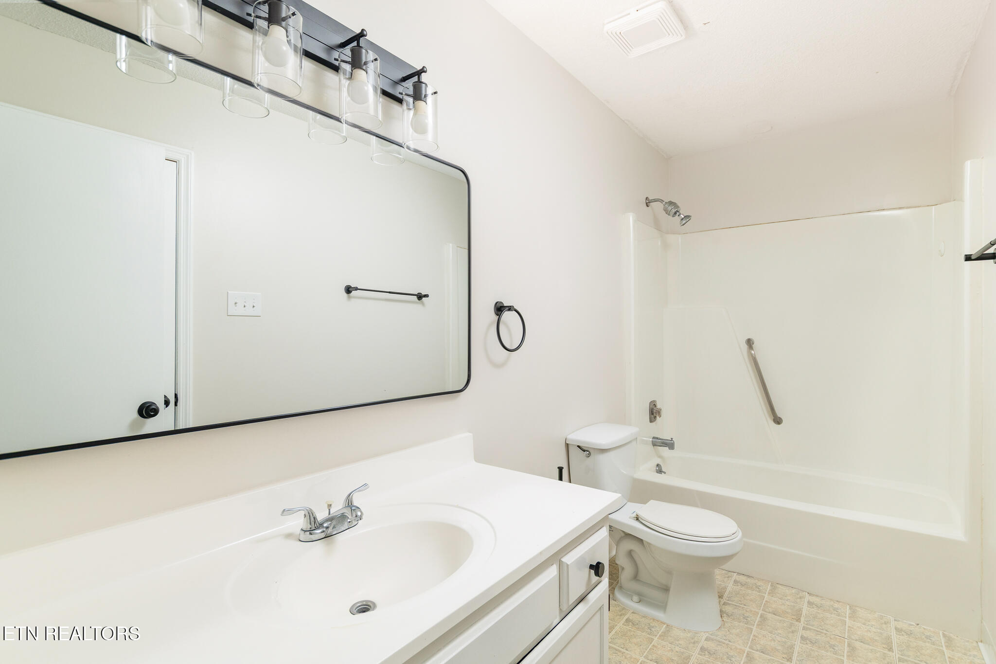1213 Crest Brook Drive Property Photo 13