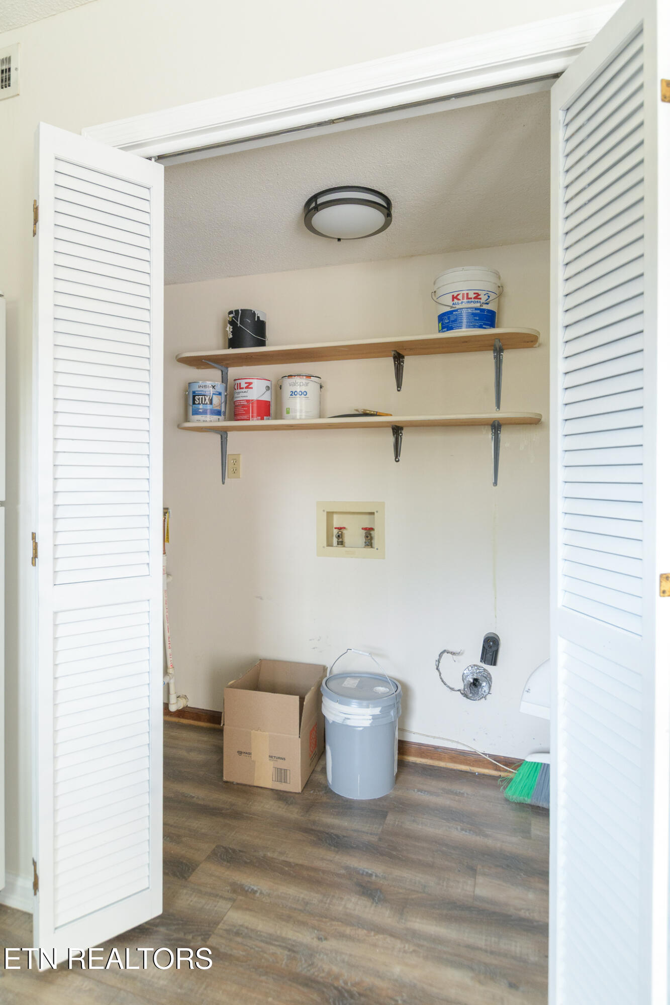 1213 Crest Brook Drive Property Photo 15