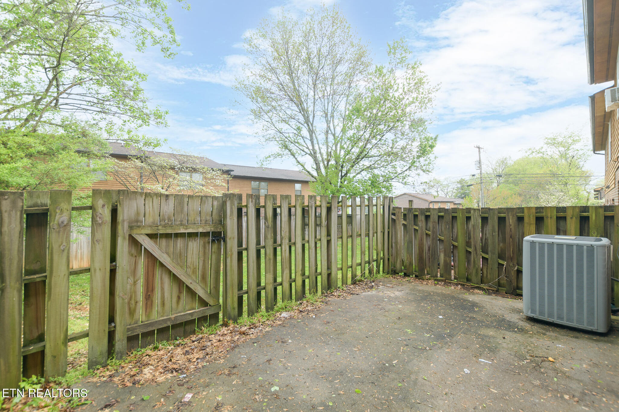1213 Crest Brook Drive Property Photo 16