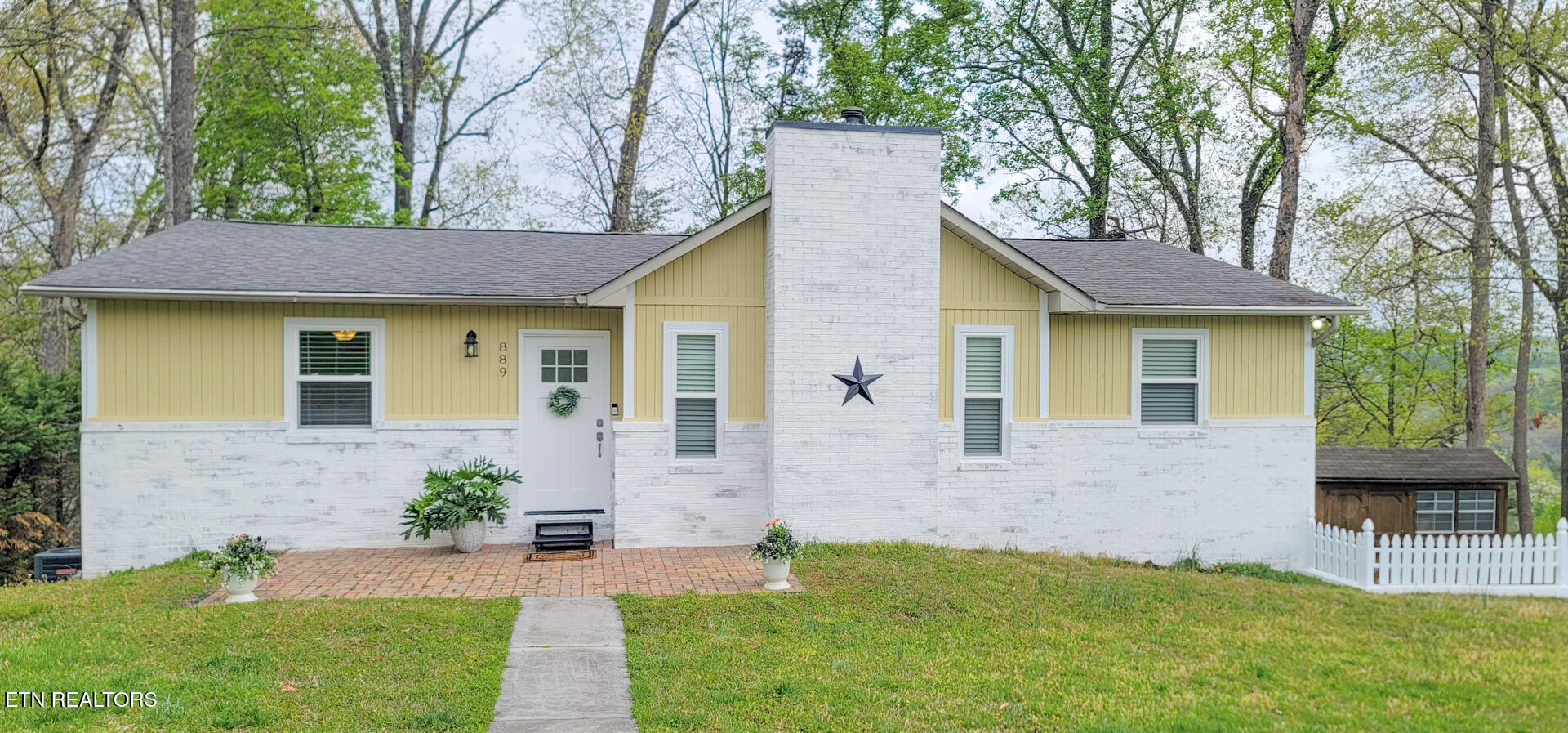 889 Eagle View Drive Property Photo