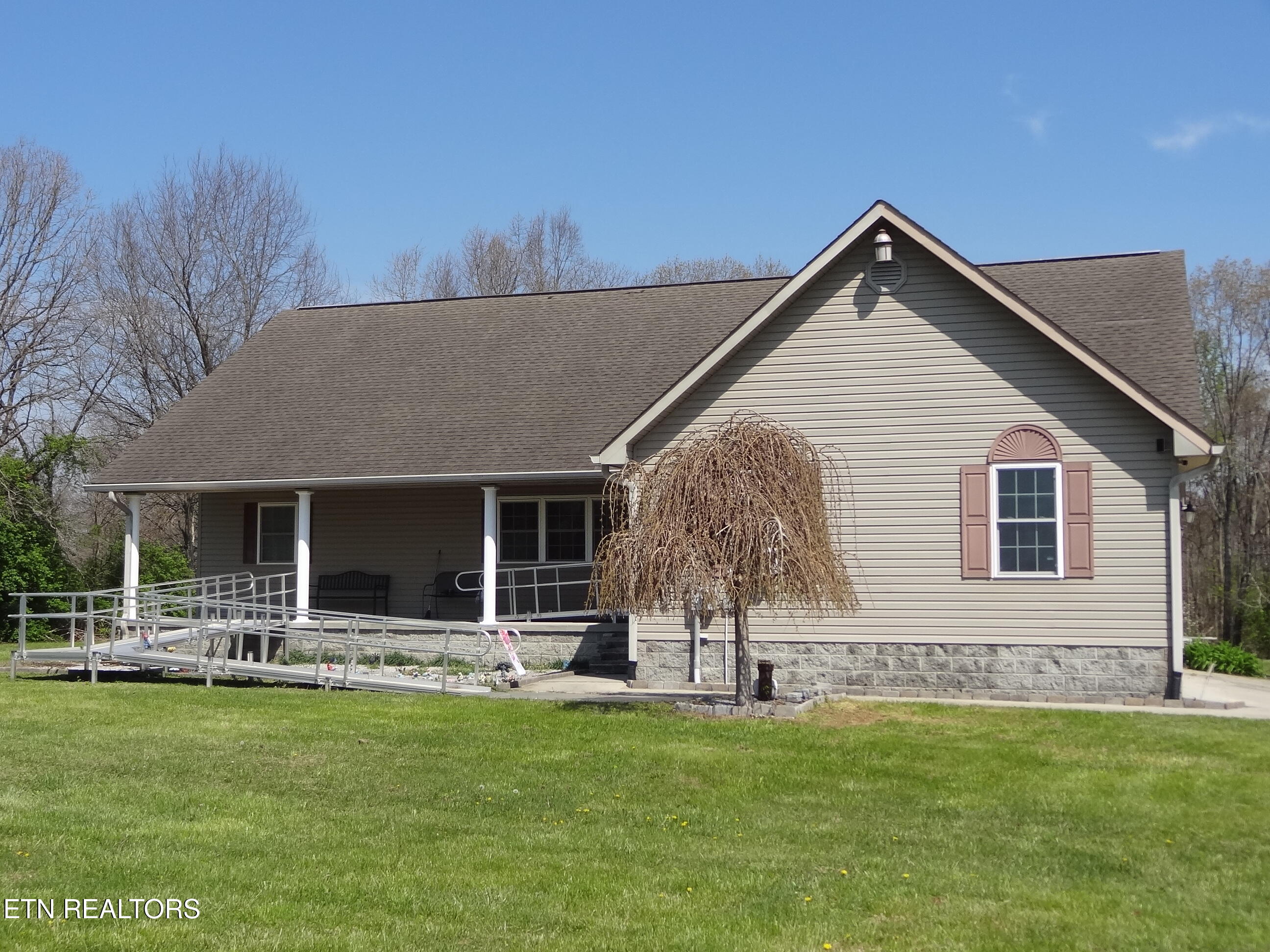 195 Buck Rd Property Photo