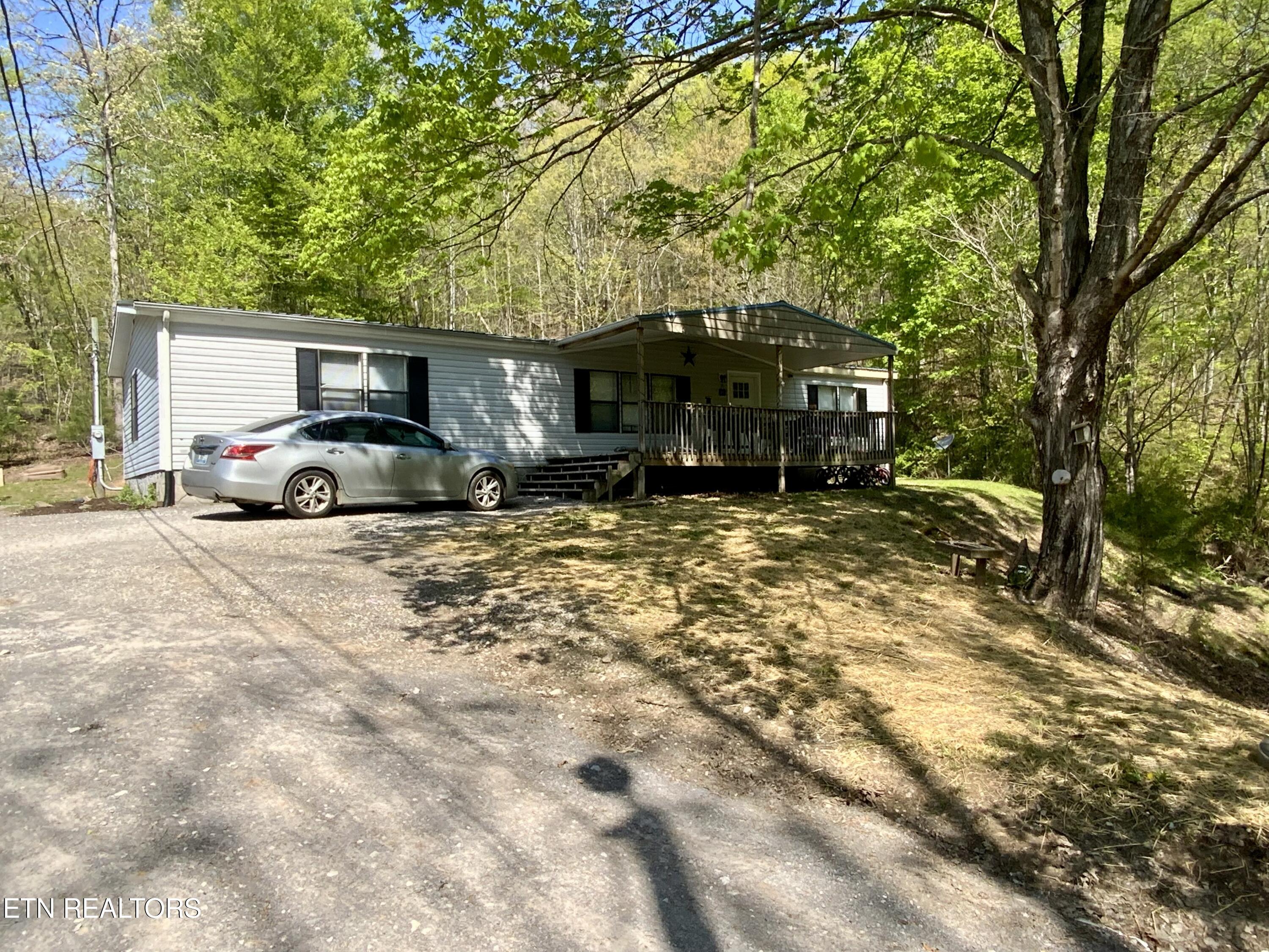 185 Moccasin Hollow Lane Property Photo