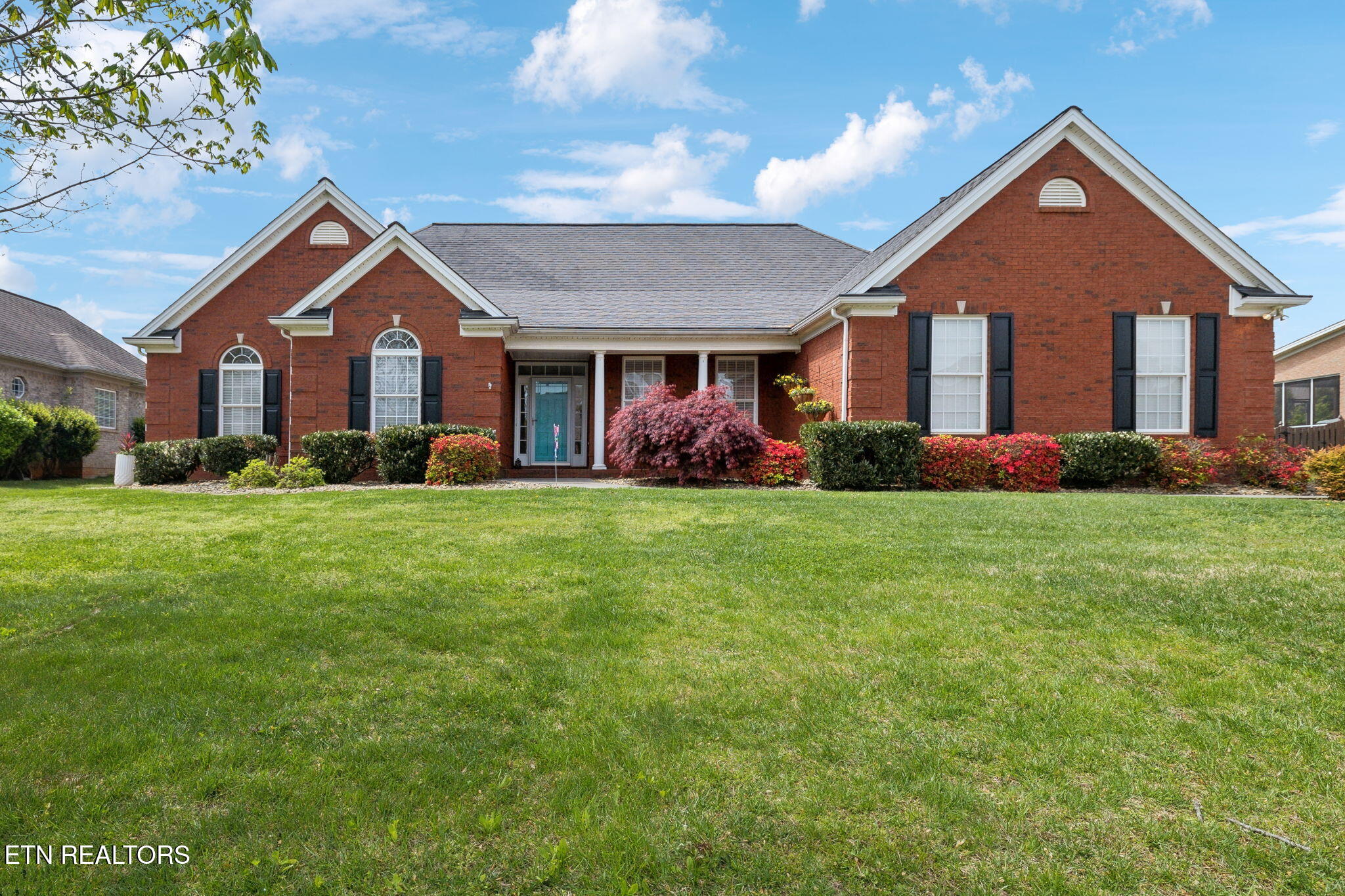388 Leeward Way Property Photo
