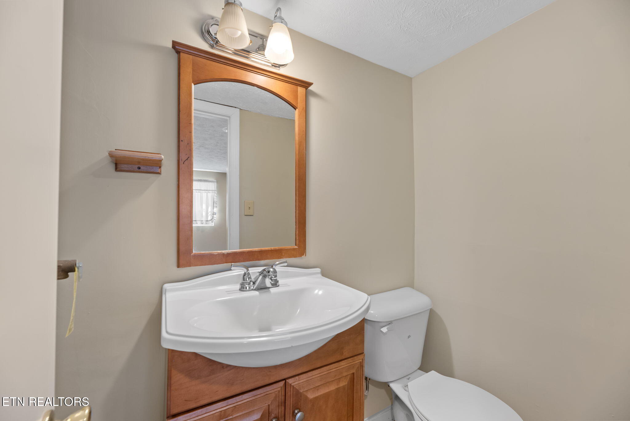 1609 Paris Rd Property Photo 20