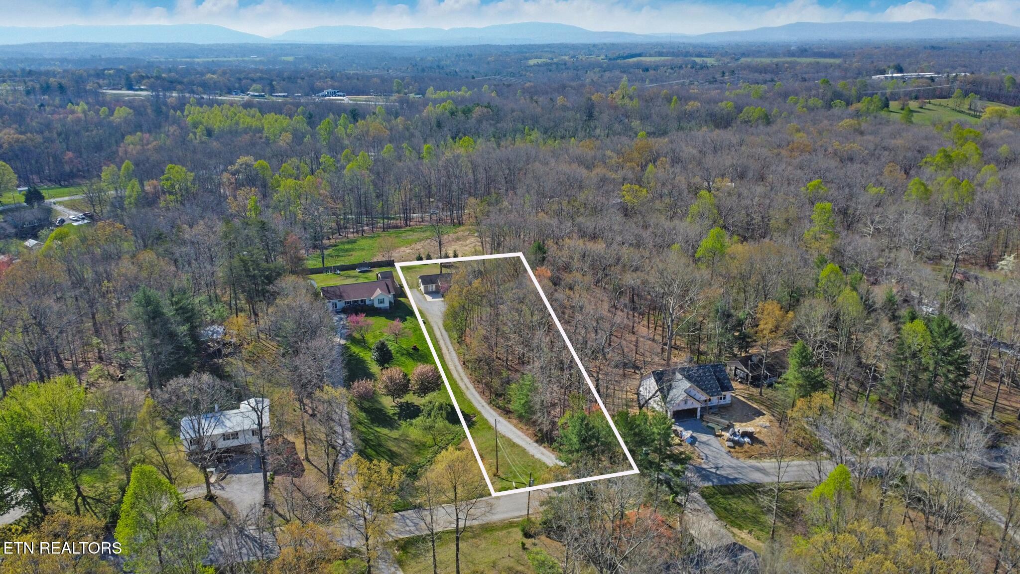 201 Estates Lake Drive Property Photo