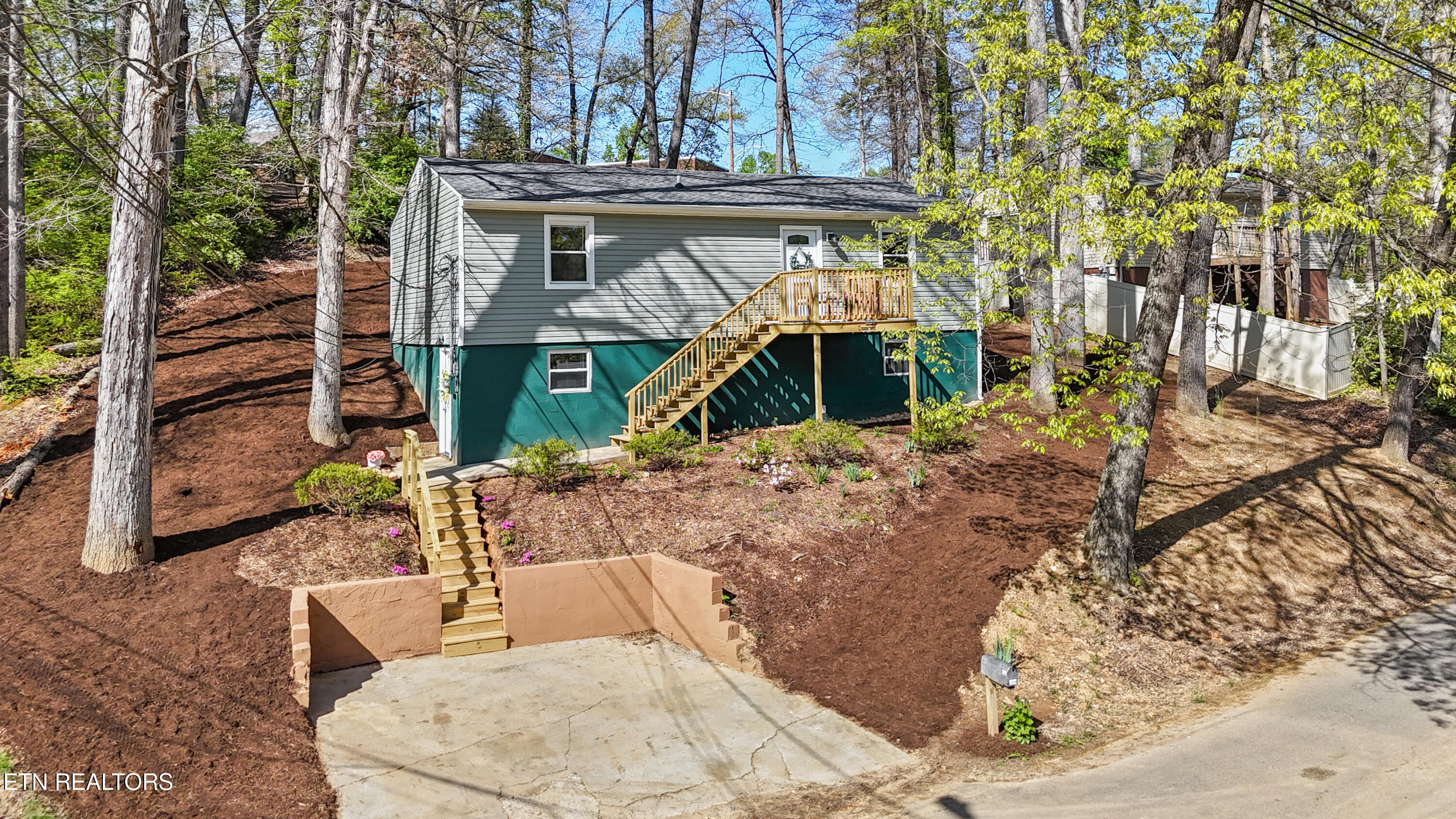 117 Dahlia Drive Property Photo