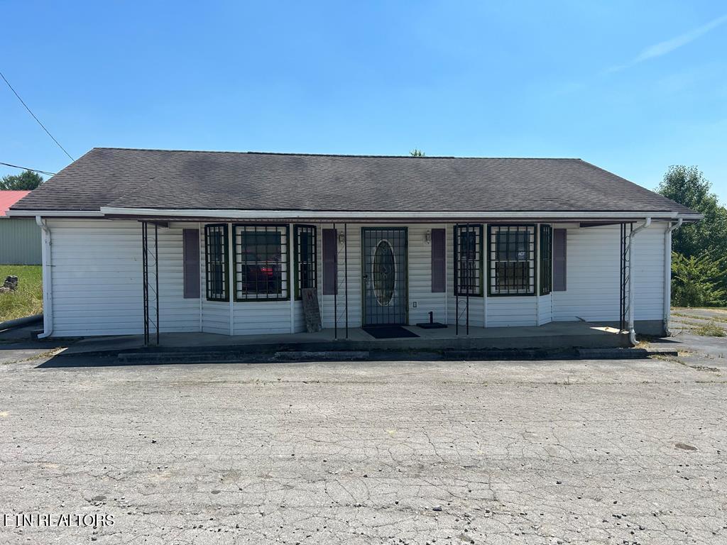 118 Deer Lodge Hwy Property Photo