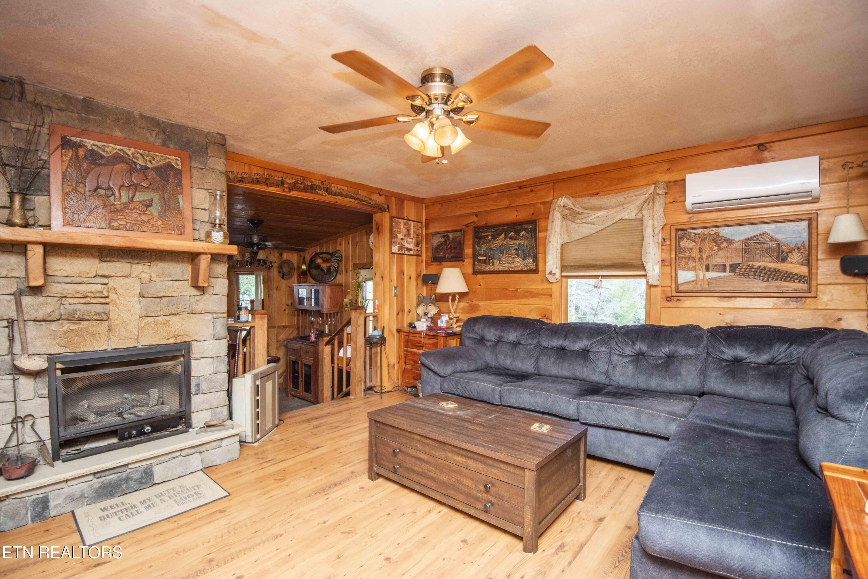 5625 Property Photo 12