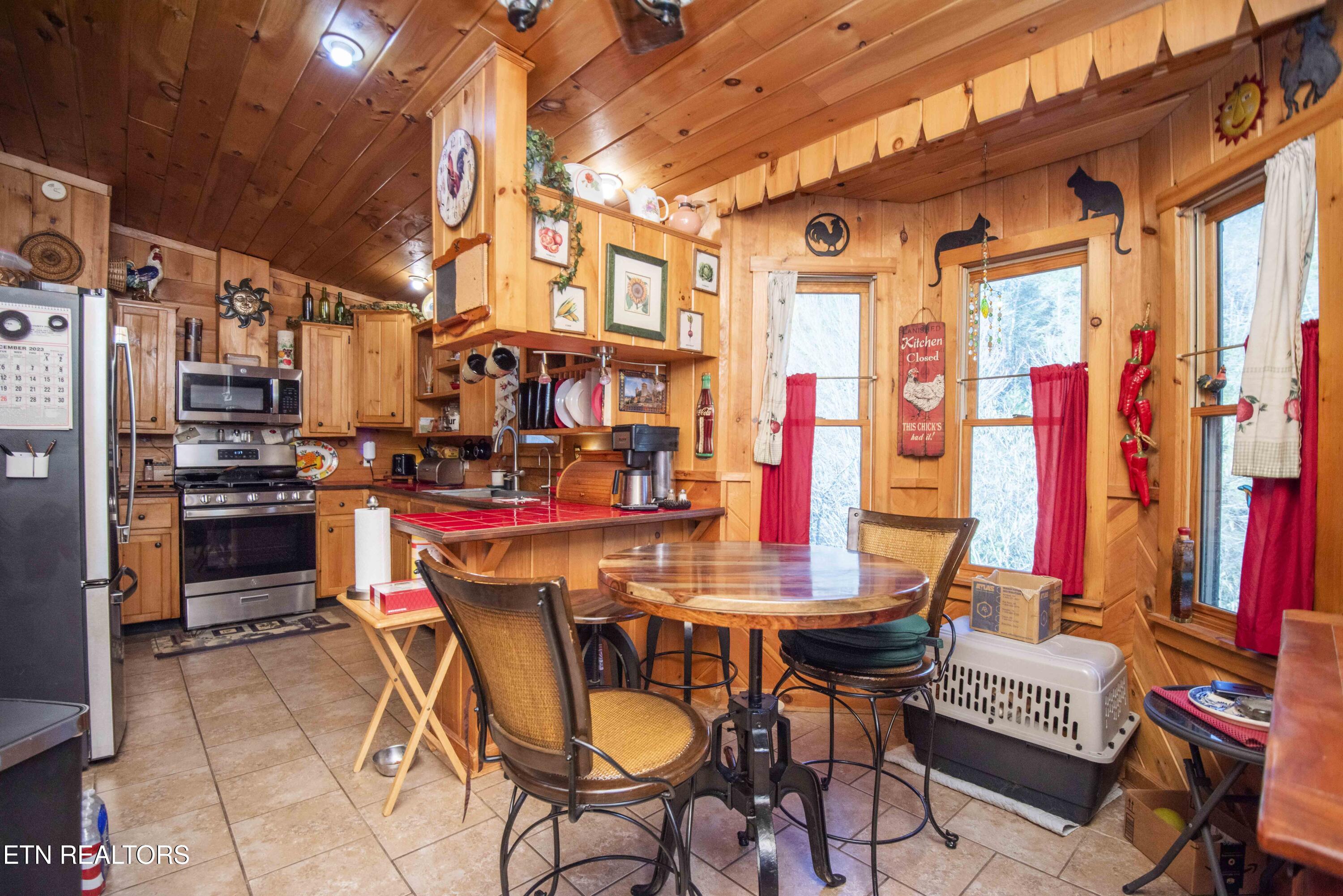 5625 Property Photo 13
