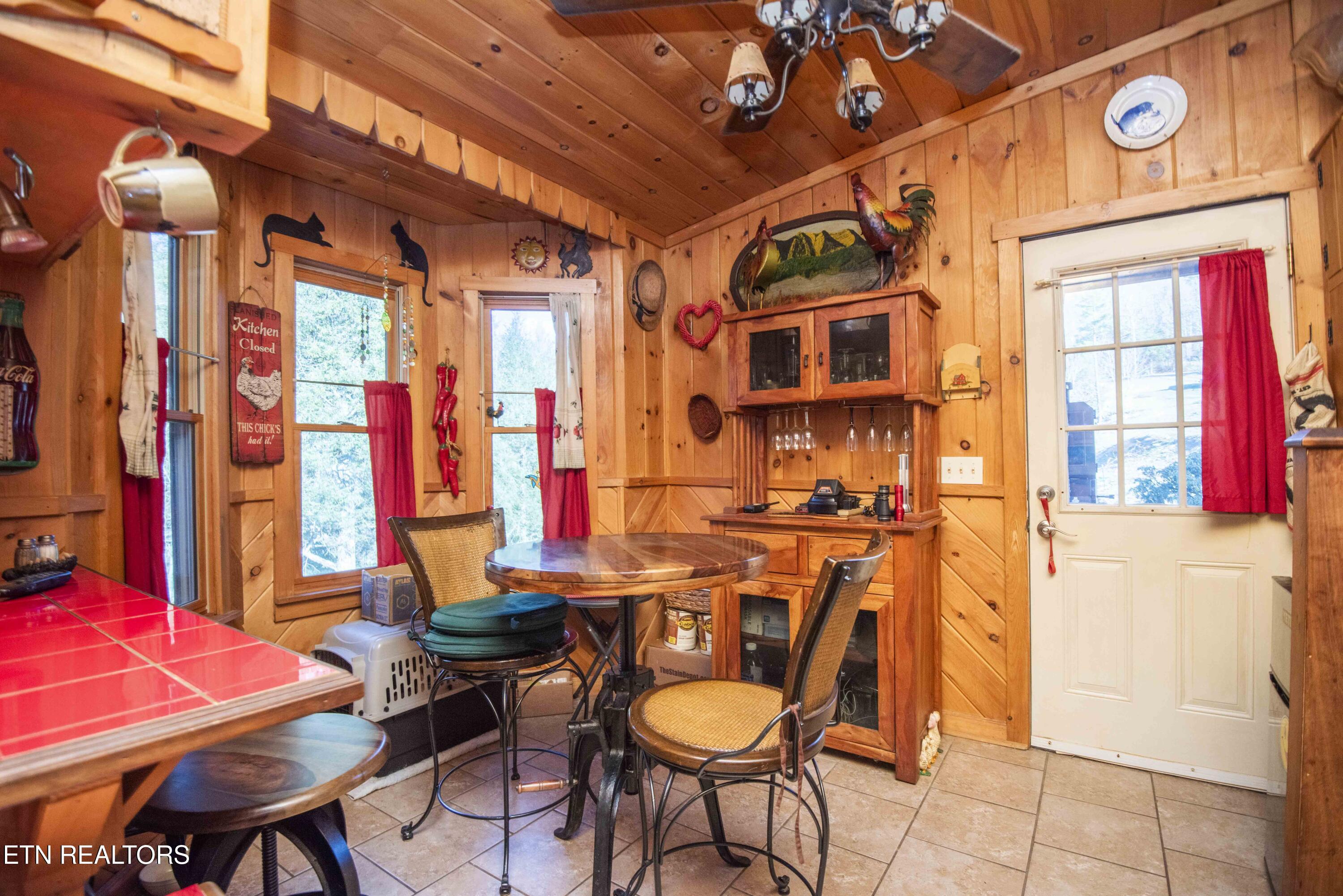 5625 Property Photo 14