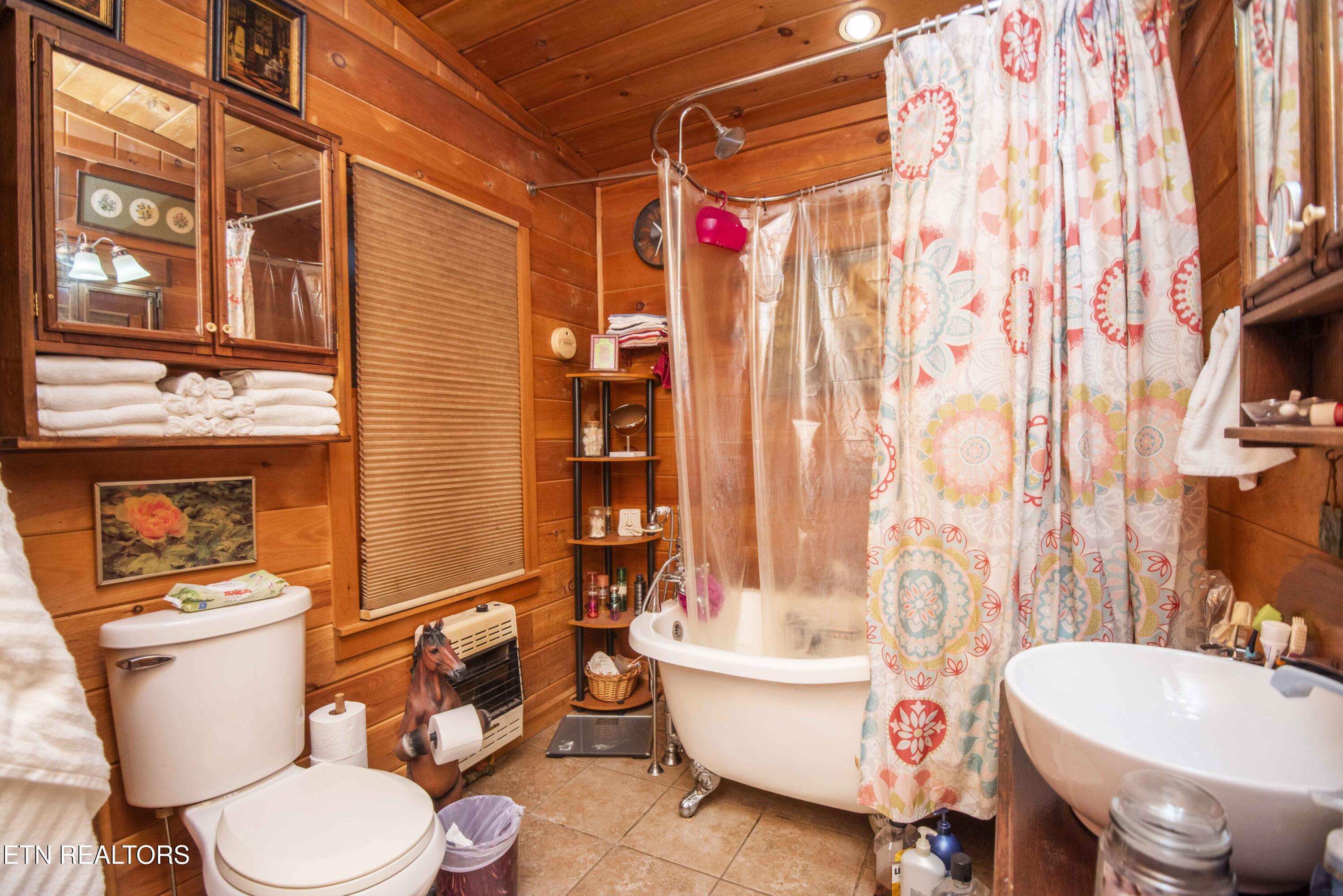 5625 Property Photo 18