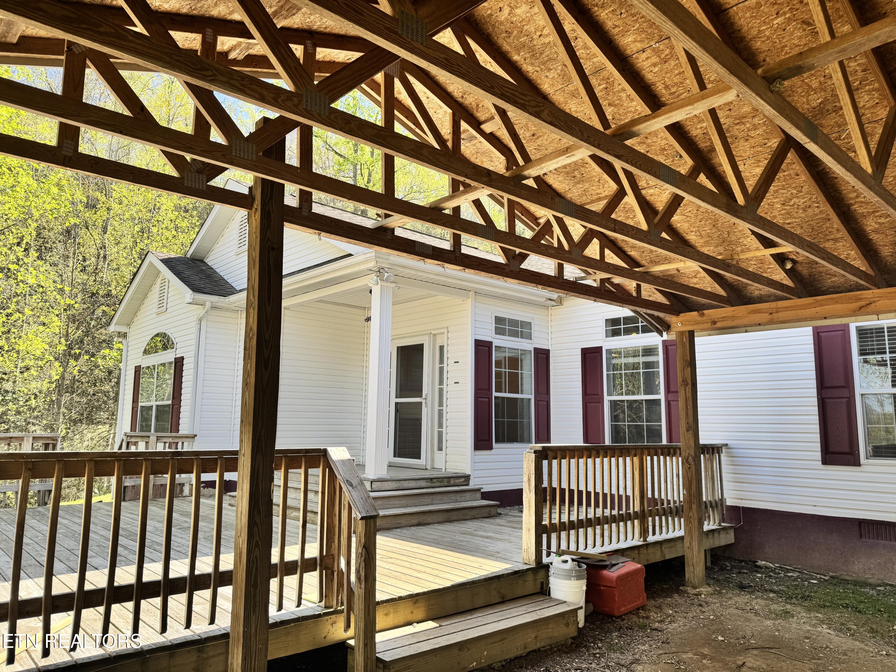 337 Costner Rd Property Photo 4